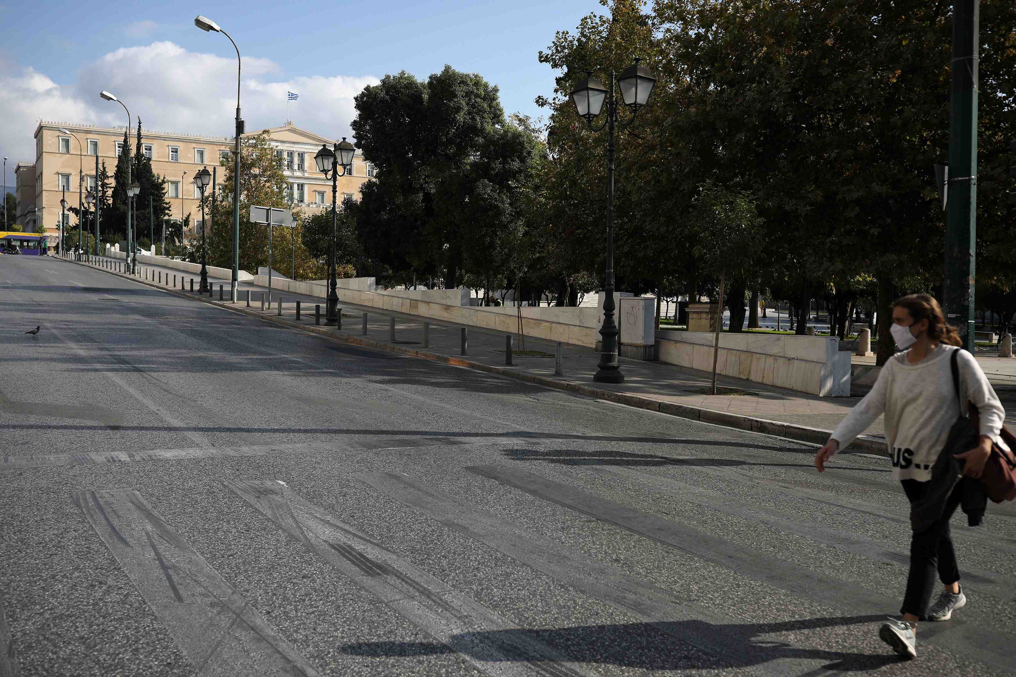 Coronavirus: le confinement prolonge jusqu'au 14 decembre en grece