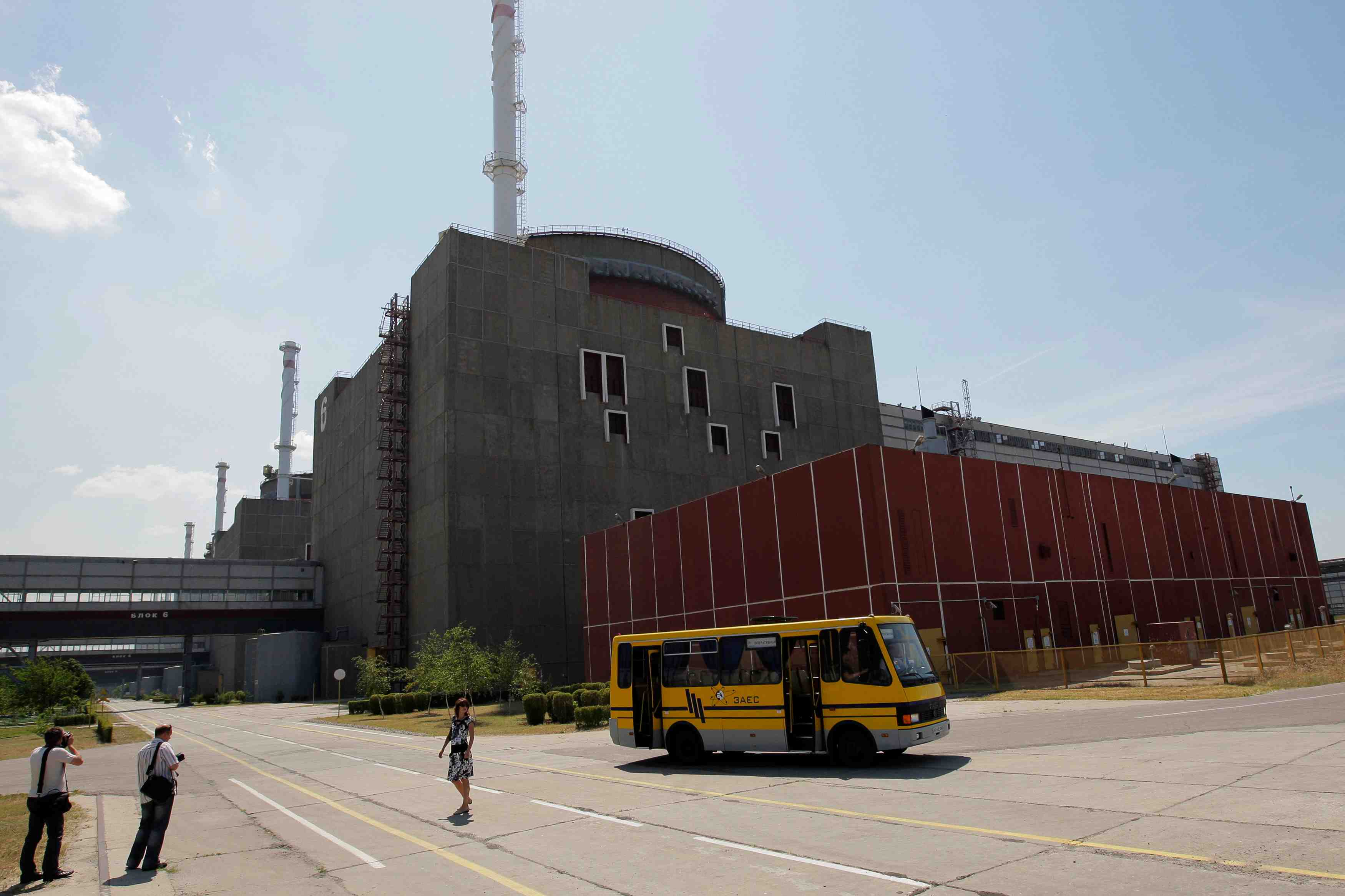 L'ukraine fait etat de combats pres de la plus grande centrale nucleaire d'europe
