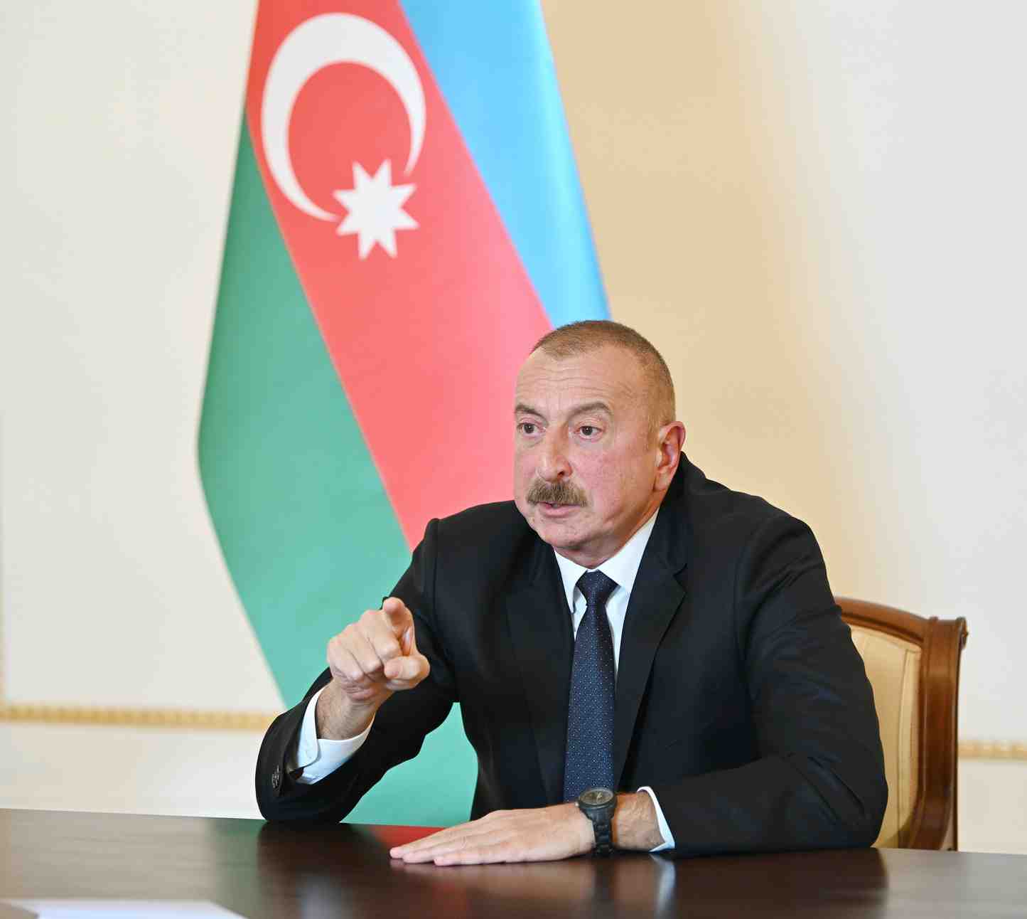 Haut-karabakh: aliyev ira "jusqu'au bout" si les negociations echouent