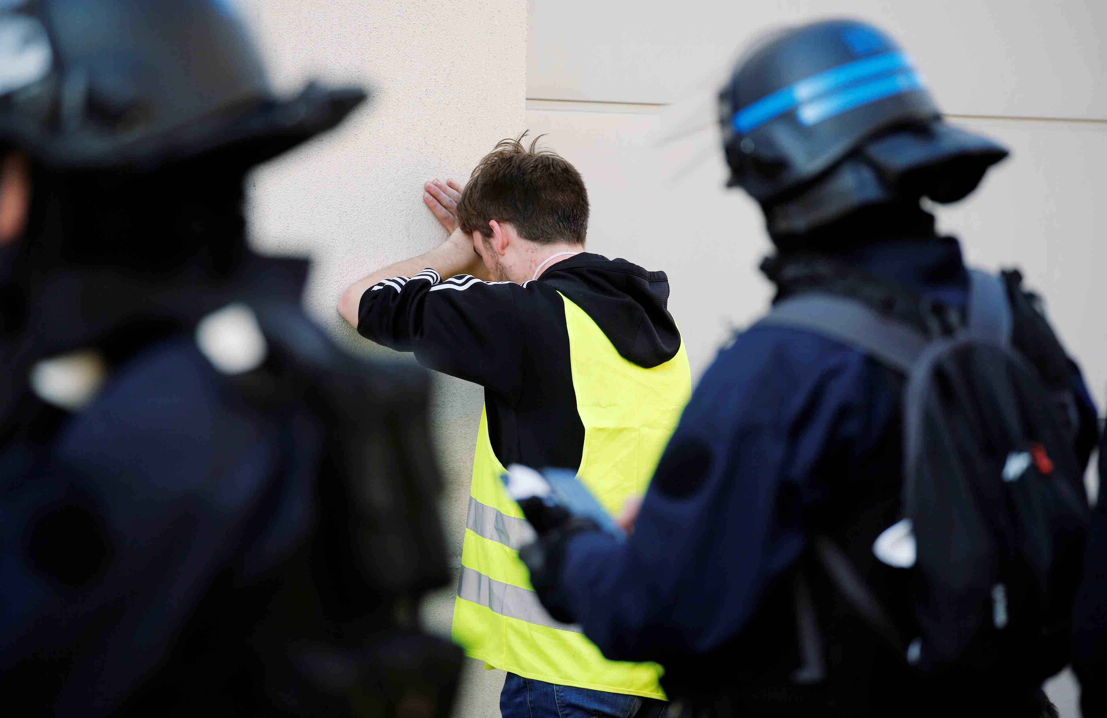 Une quarantaine de gardes a vue a toulouse pour le 22e samedi en jaune