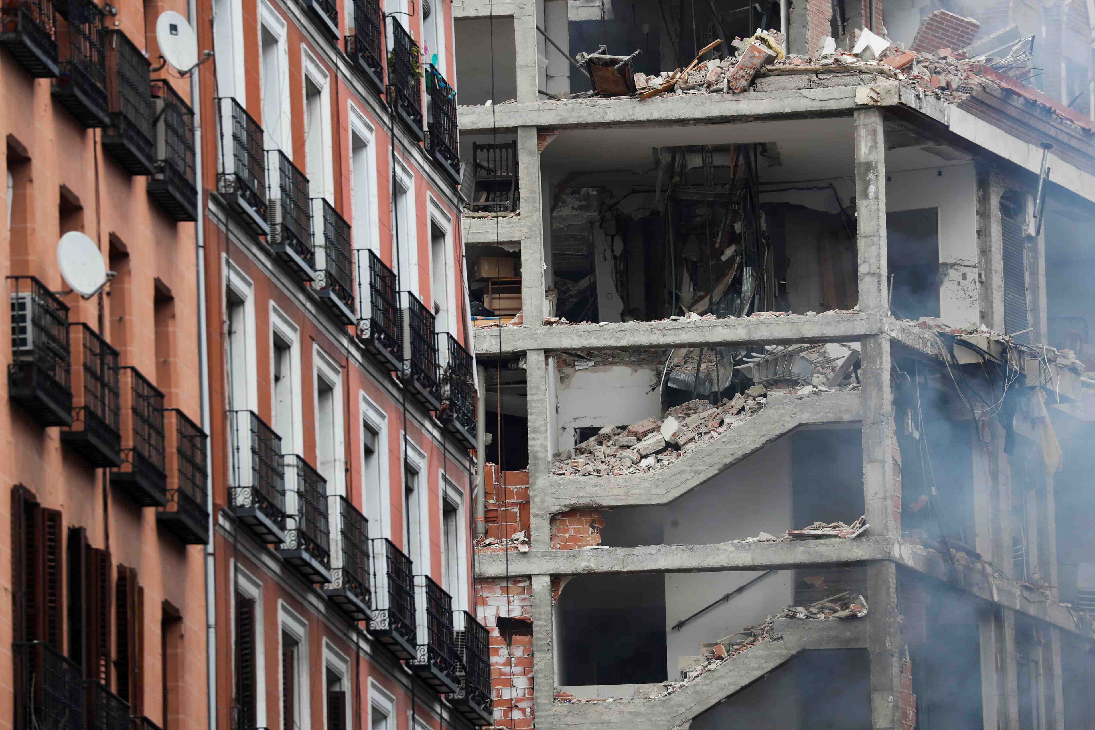 Un immeuble s'effondre a madrid, plusieurs blesses, selon tve