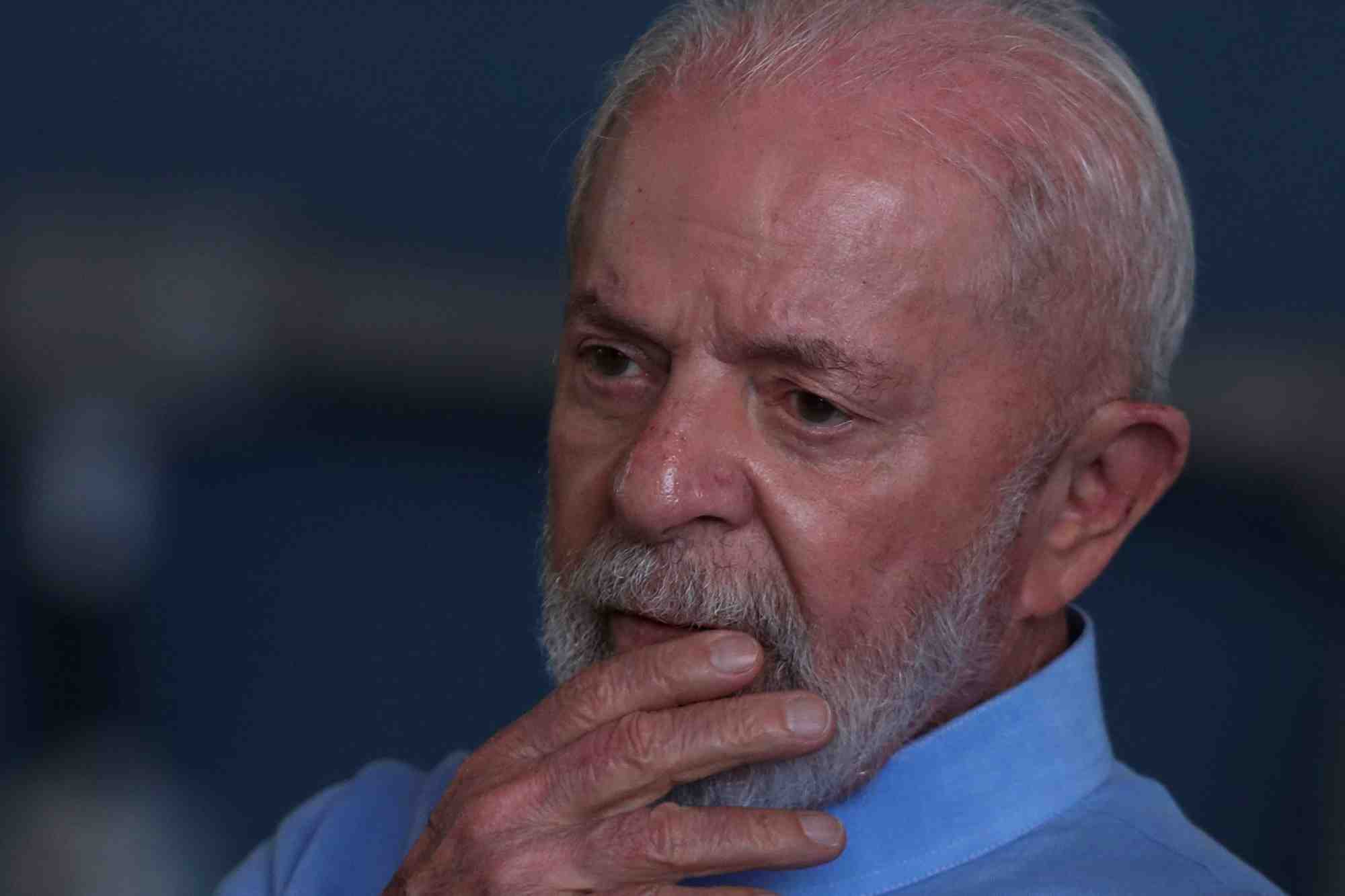 Le president du bresil, luiz inacio lula da silva, s'exprime a guarulhos