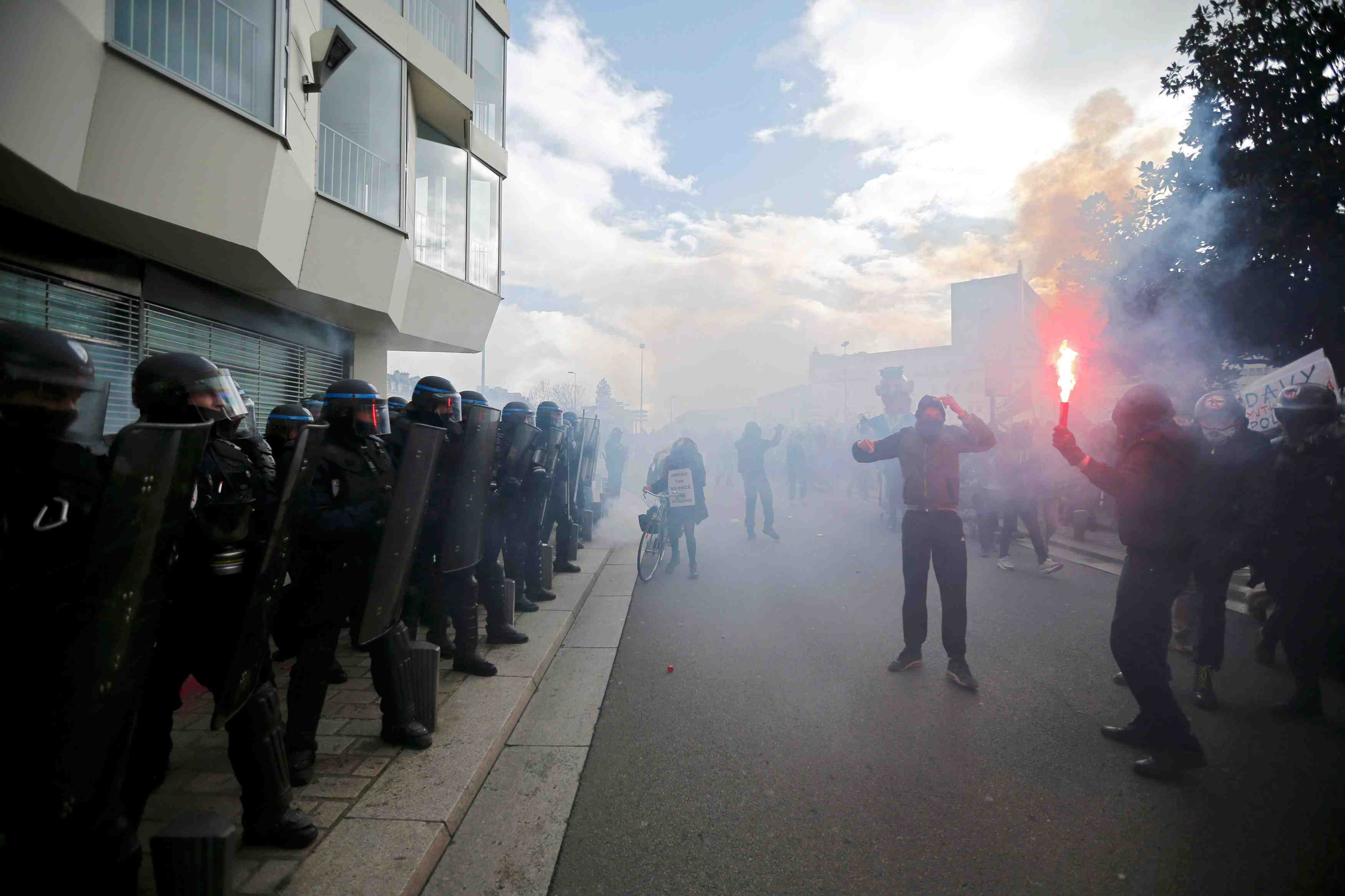 Heurts a nantes en marge d’un rassemblement contre les violences policierestes