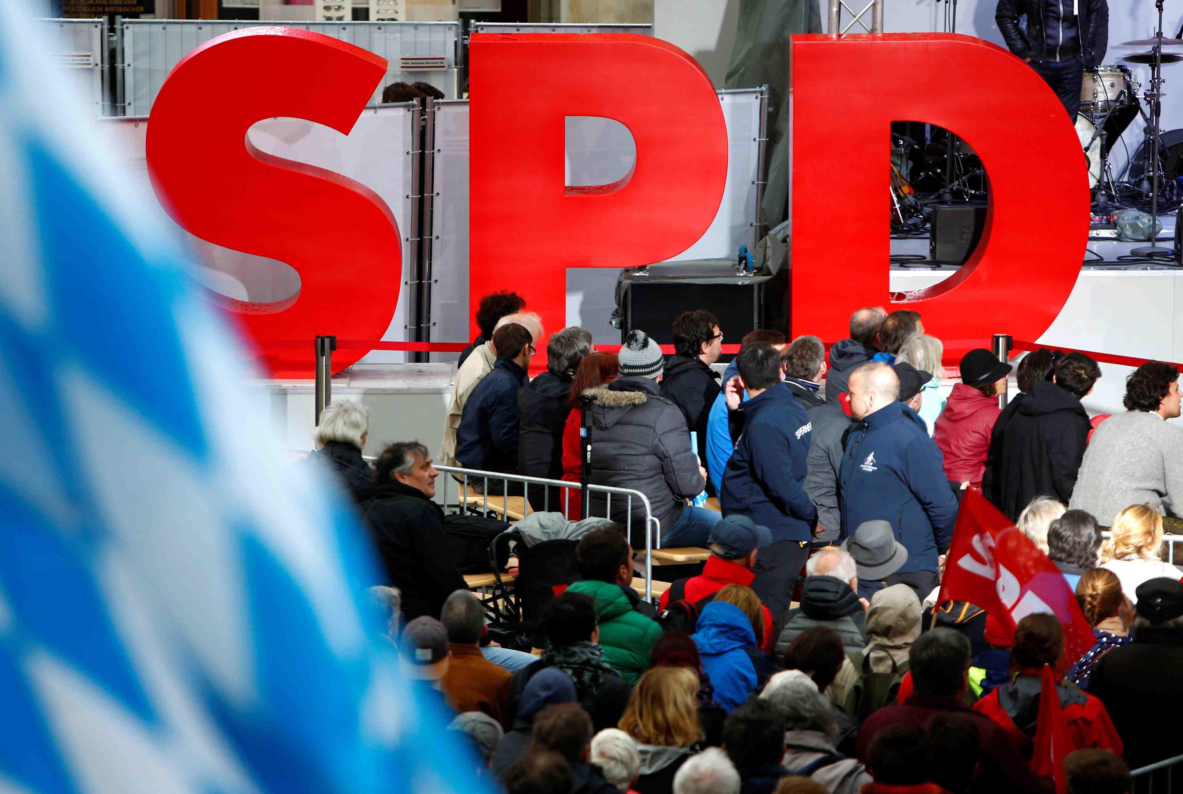 Le spd au plus bas dans les intentions de vote, a 17 points de la cdu