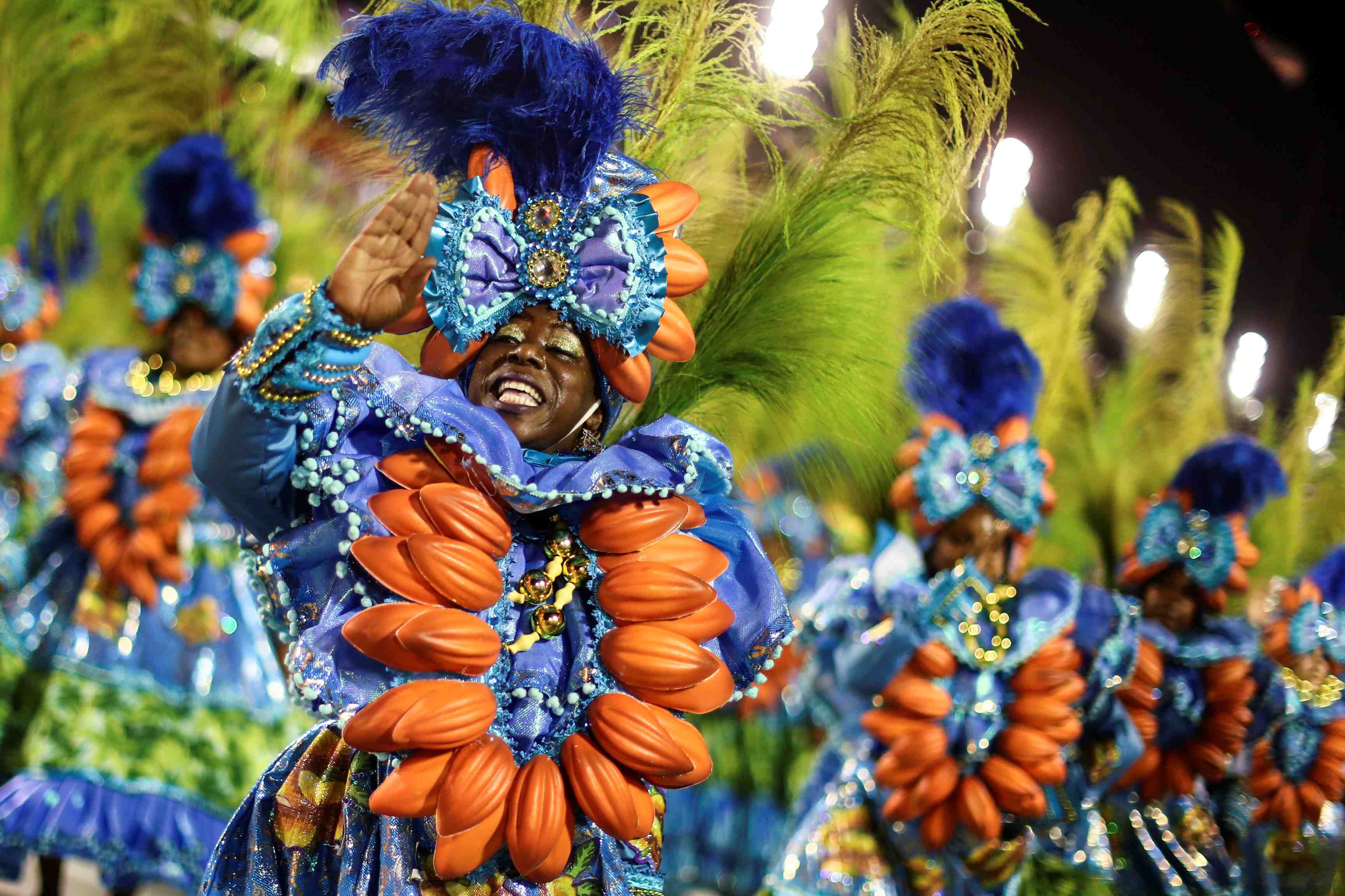 Coronavirus: le carnaval de rio reporte