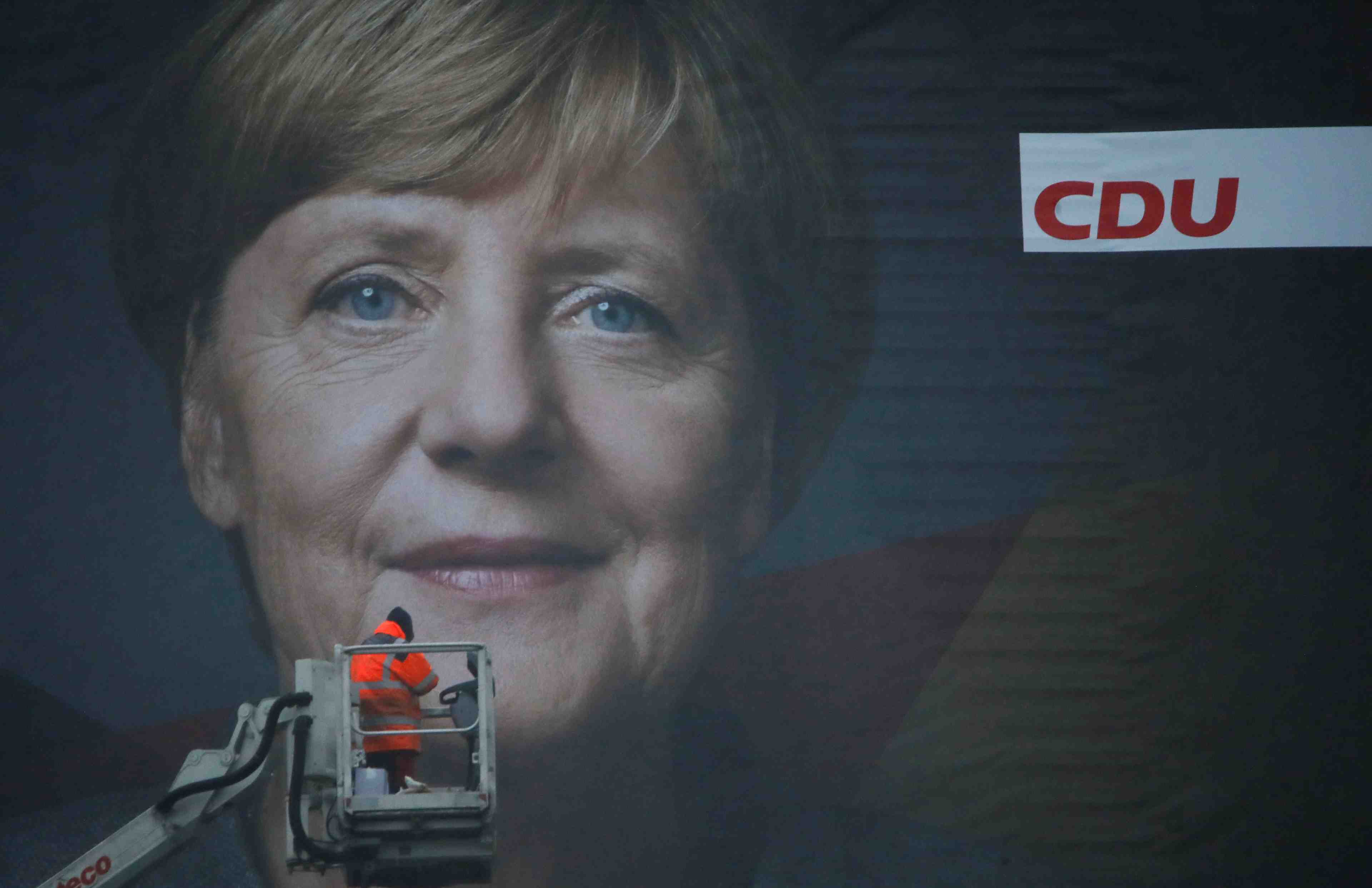 Merkel et les refugies: comment la chanceliere a rebondi