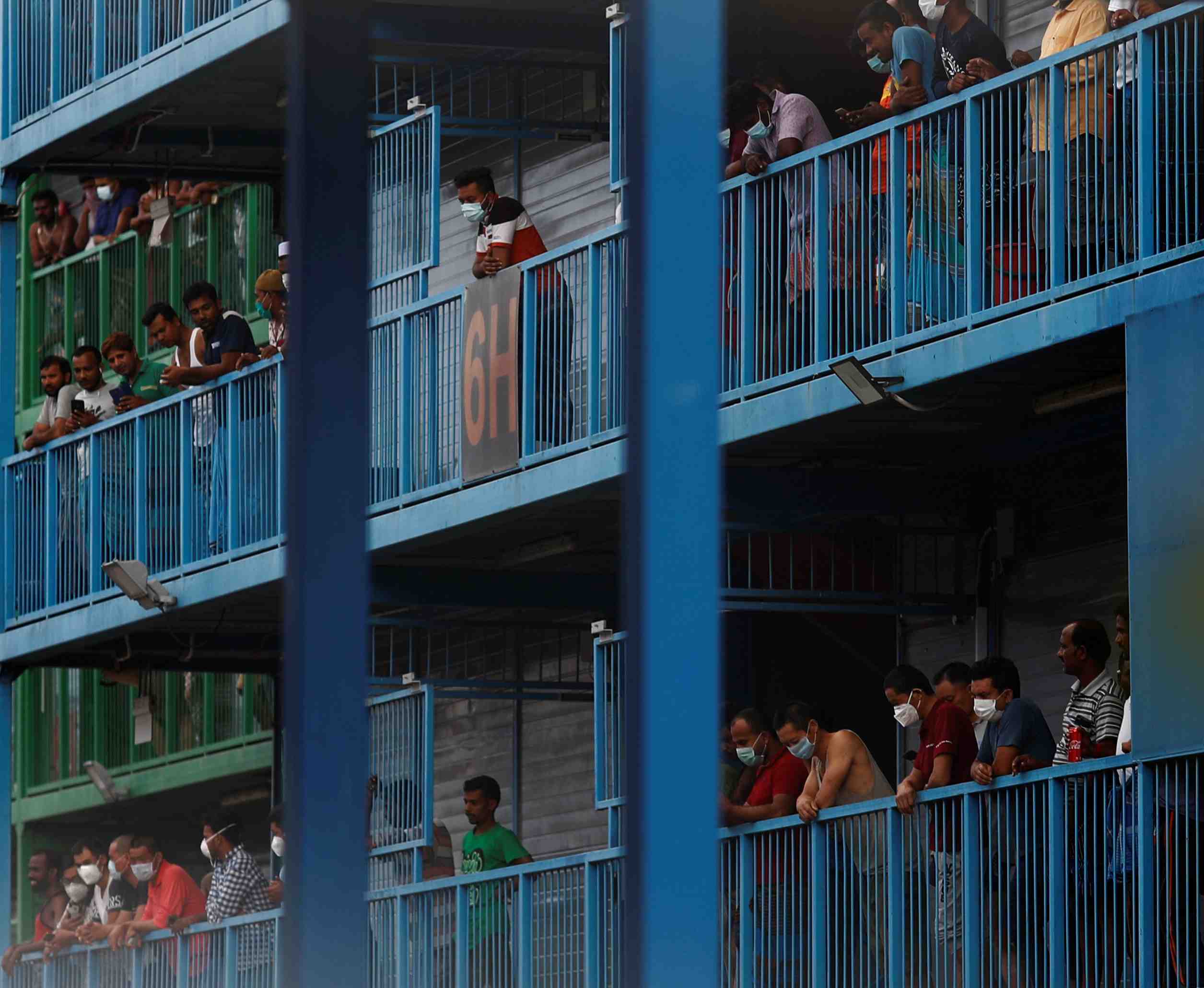 Singapour enregistre 596 nouveaux cas de coronavirus