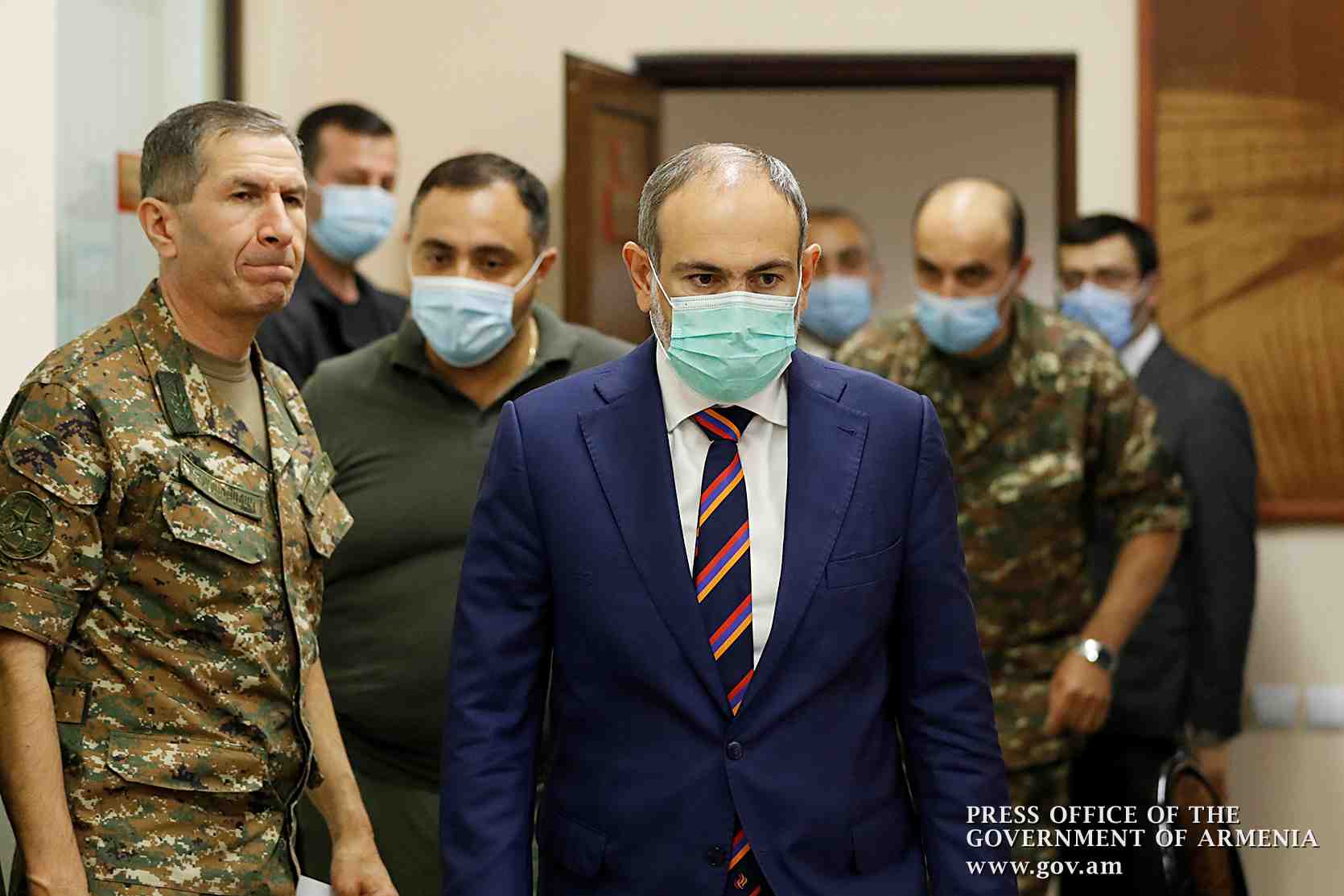 Haut-karabakh : macron appelle a cesser immediatement les hostilites