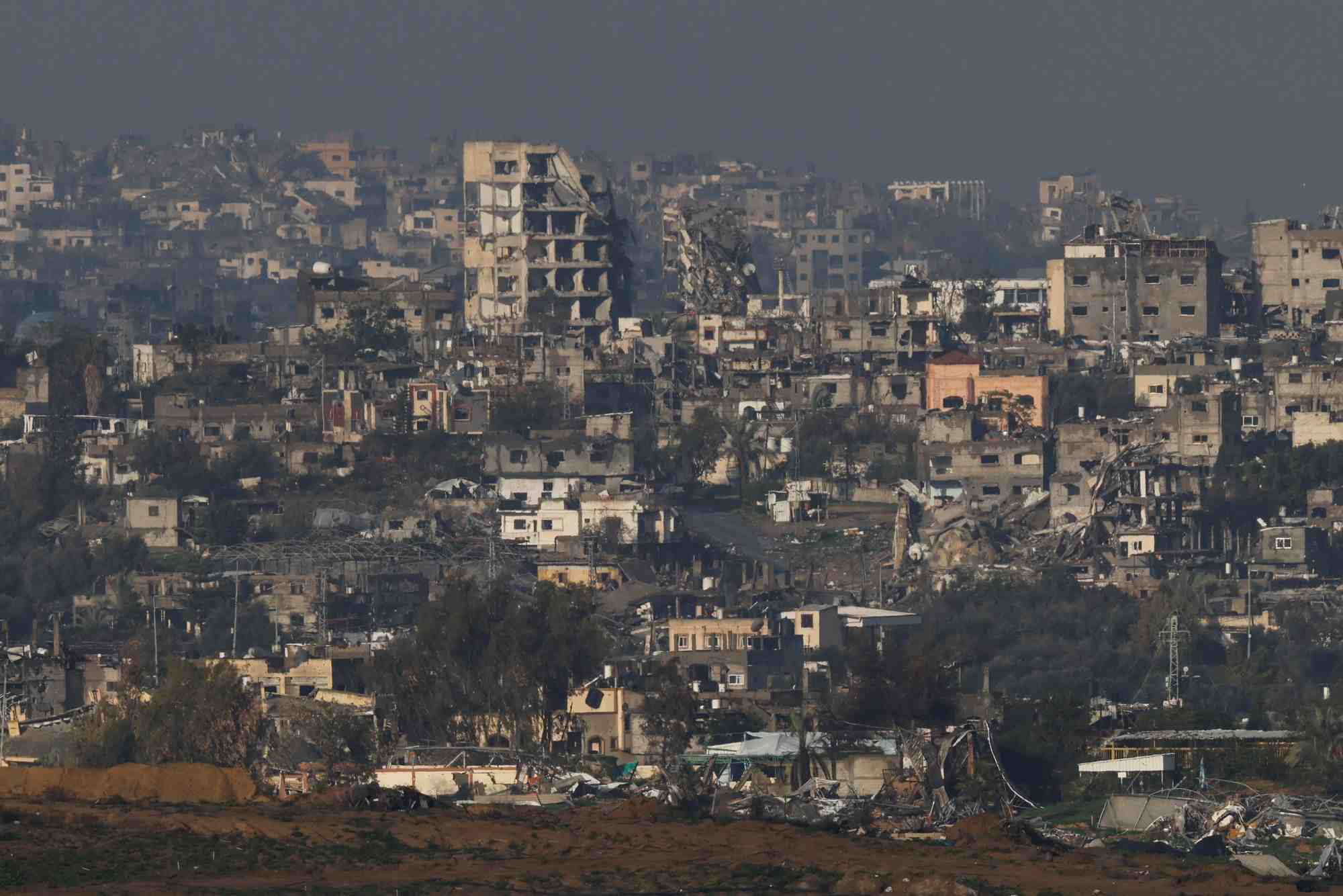 Des batiments endommages a gaza