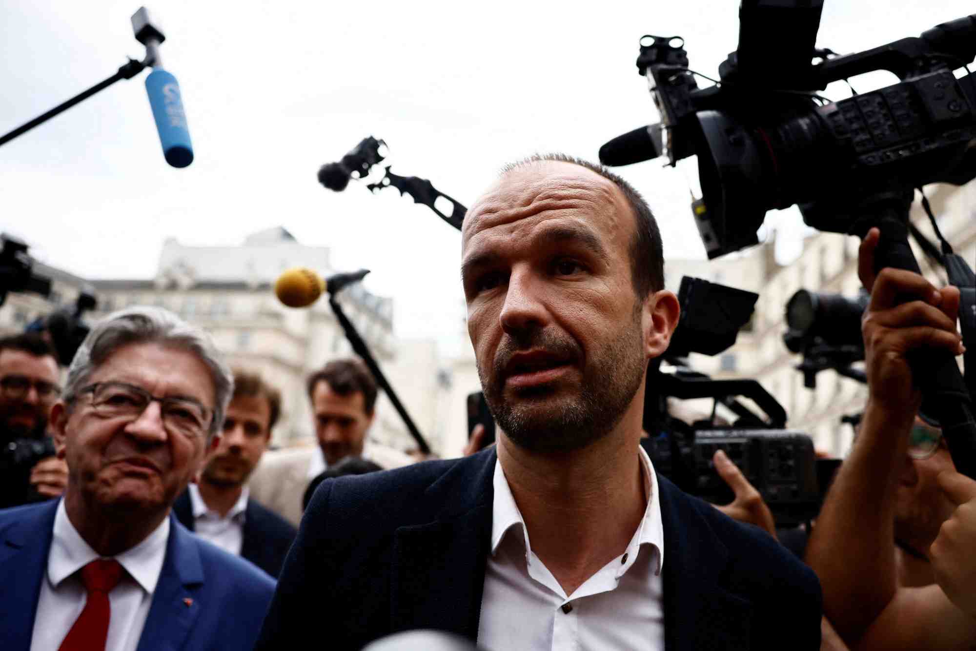 Manuel bompard et jean-luc melenchon arrivent a l'assemblee nationale a paris