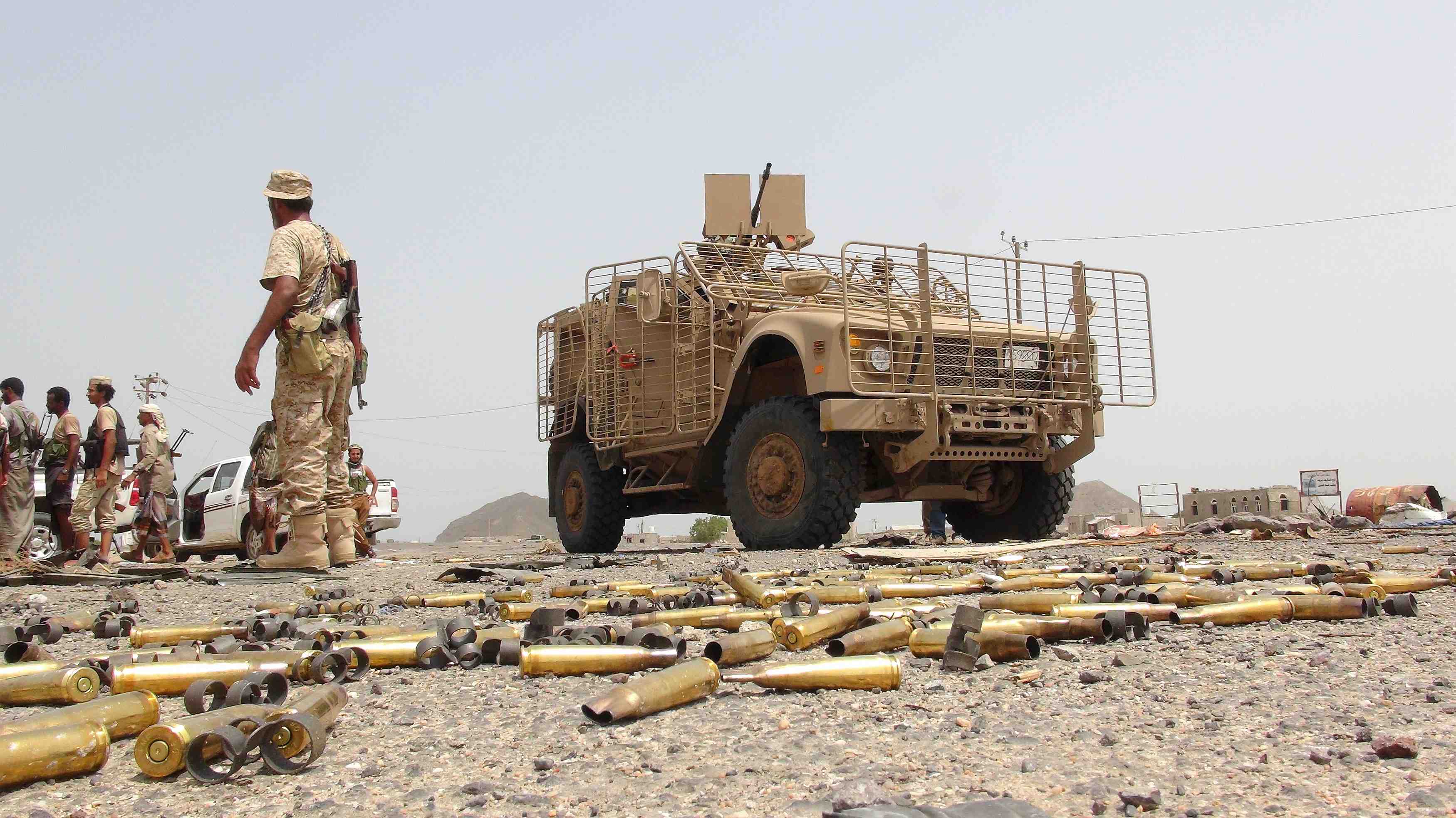 Les forces loyalistes reprennent l'aeroport d'aden