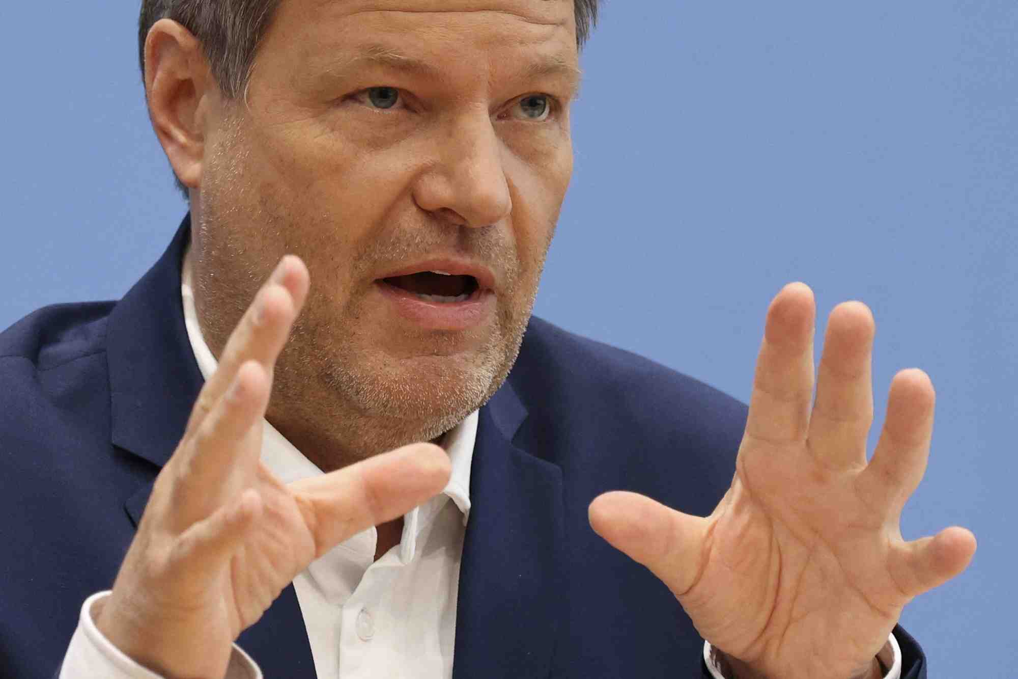 L'allemagne espere pouvoir se passer du petrole russe dans quelques jours
