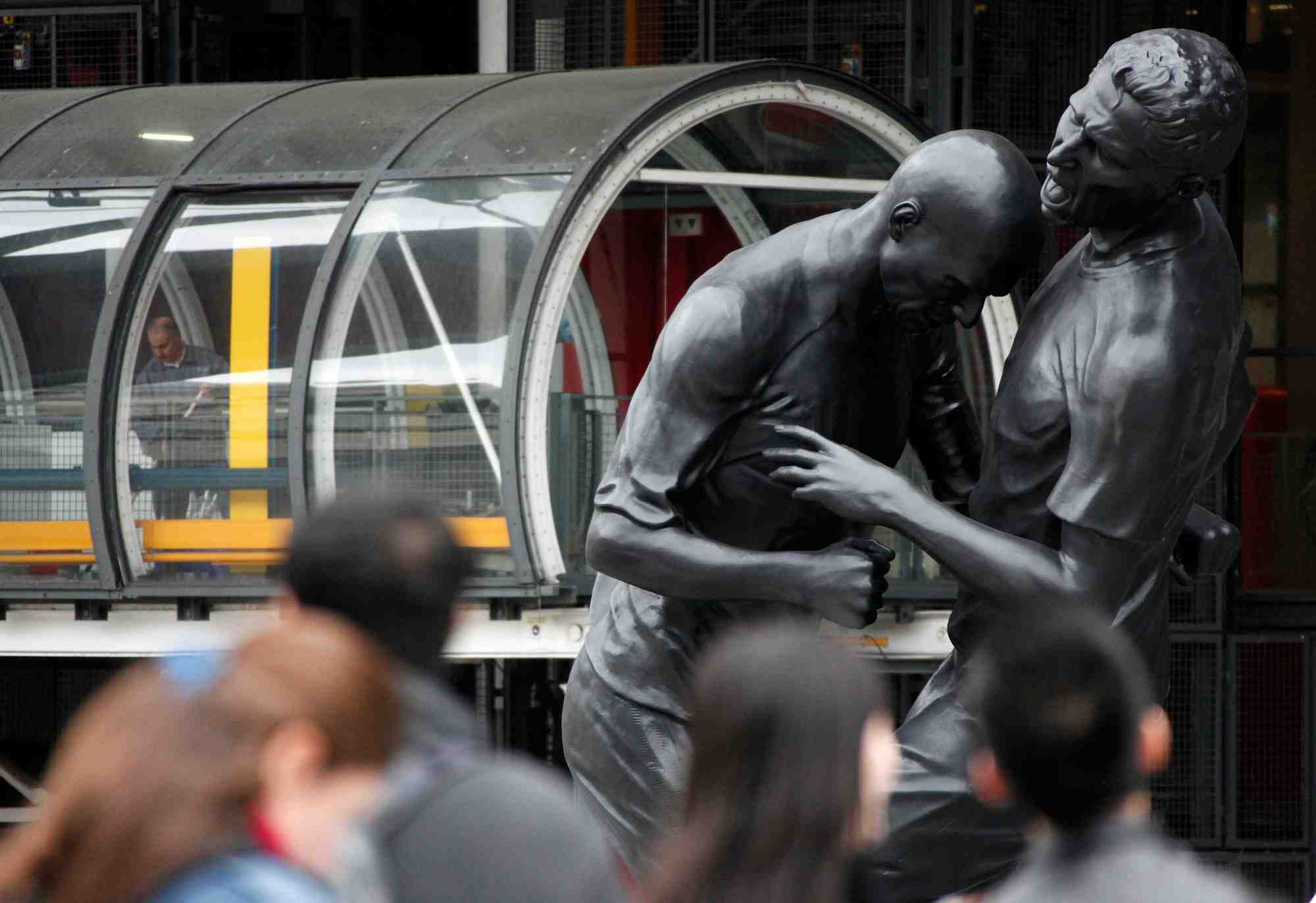 Le qatar va reinstaller la statue de zidane qui avait suscite des polemiques