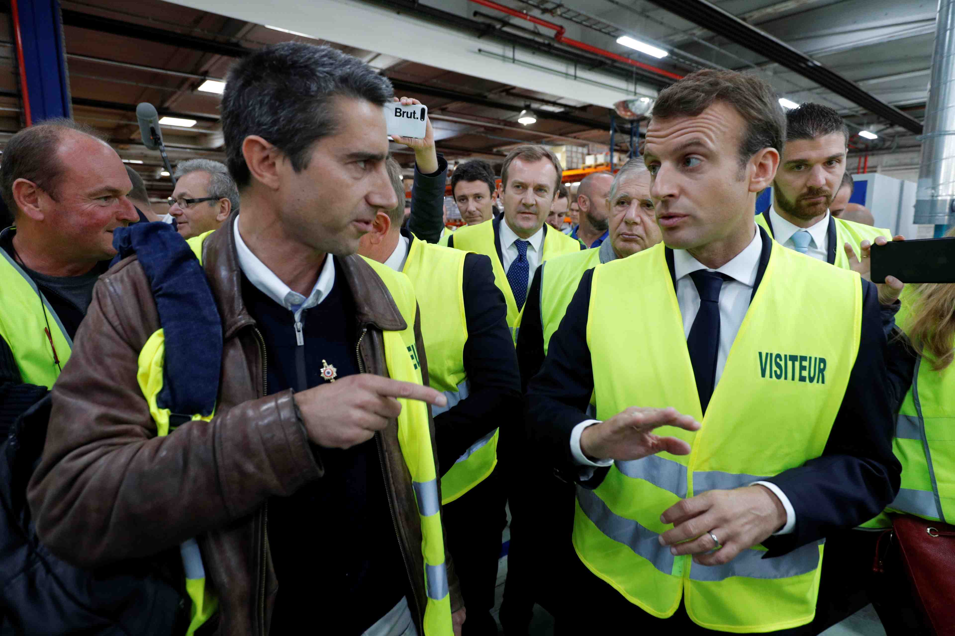 Whirlpool: macron defend le dialogue social face a un "insoumis"