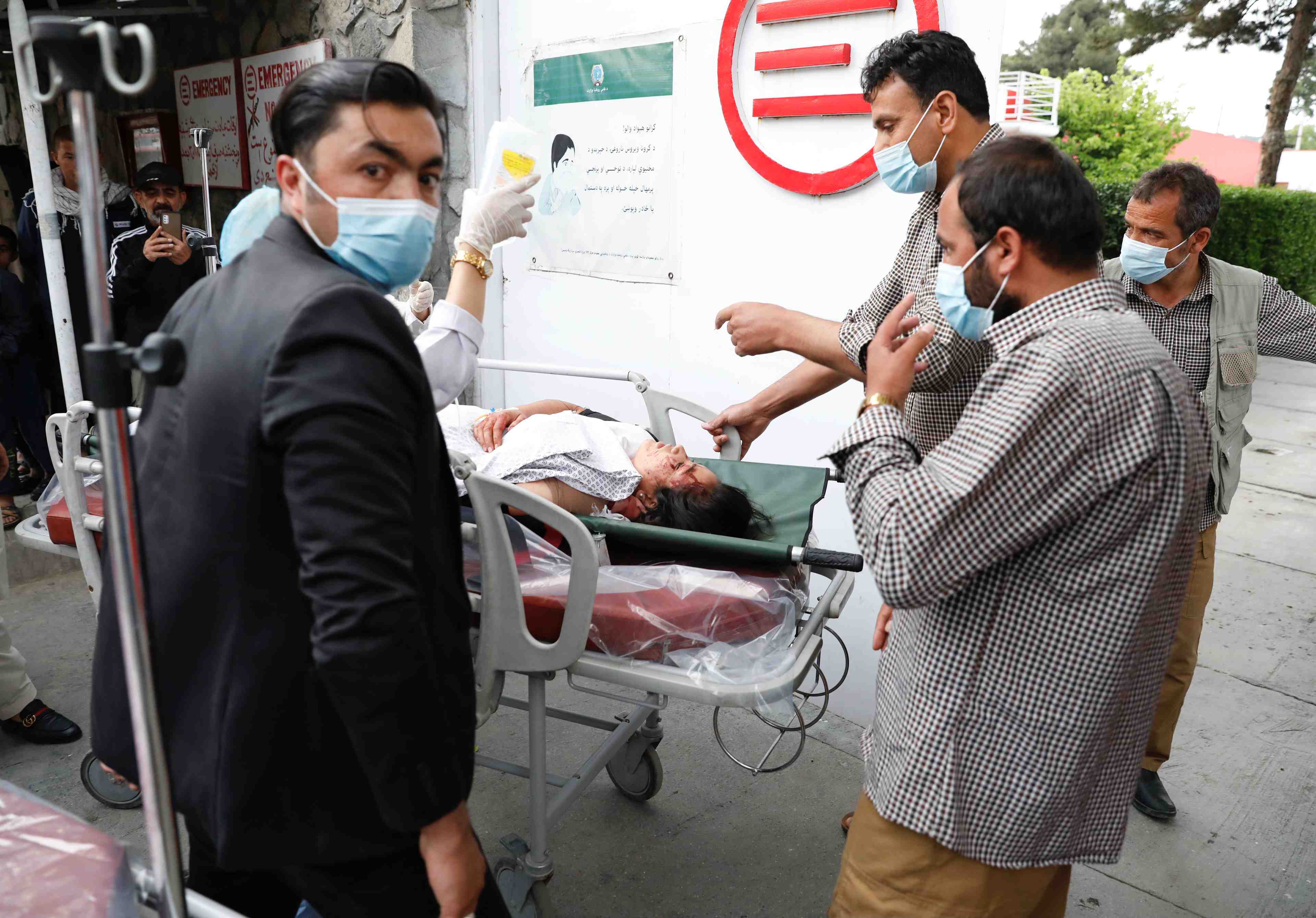 Au moins 25 morts dans une explosion pres d'une ecole a kaboul