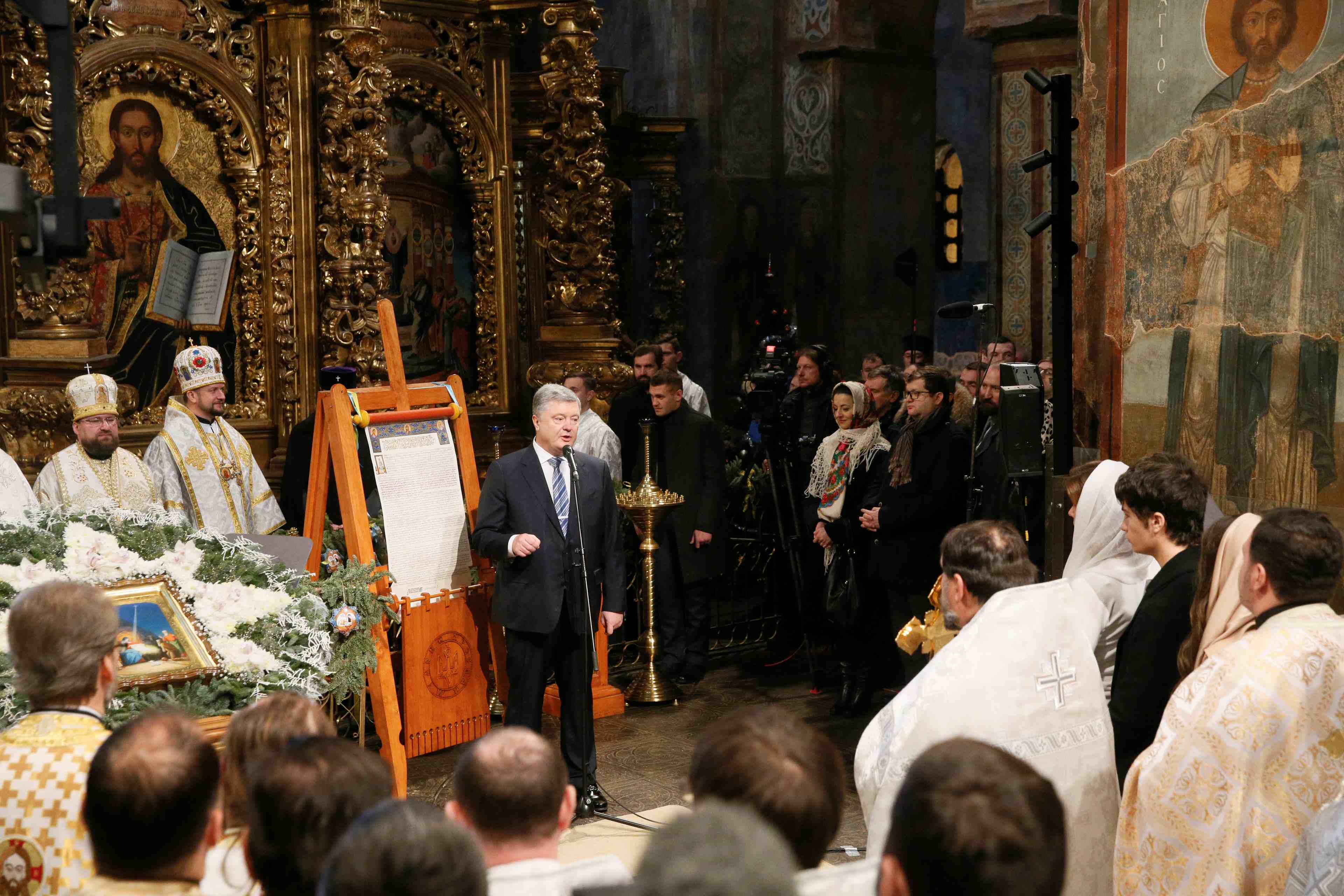 La nouvelle eglise independante d'ukraine celebre noel