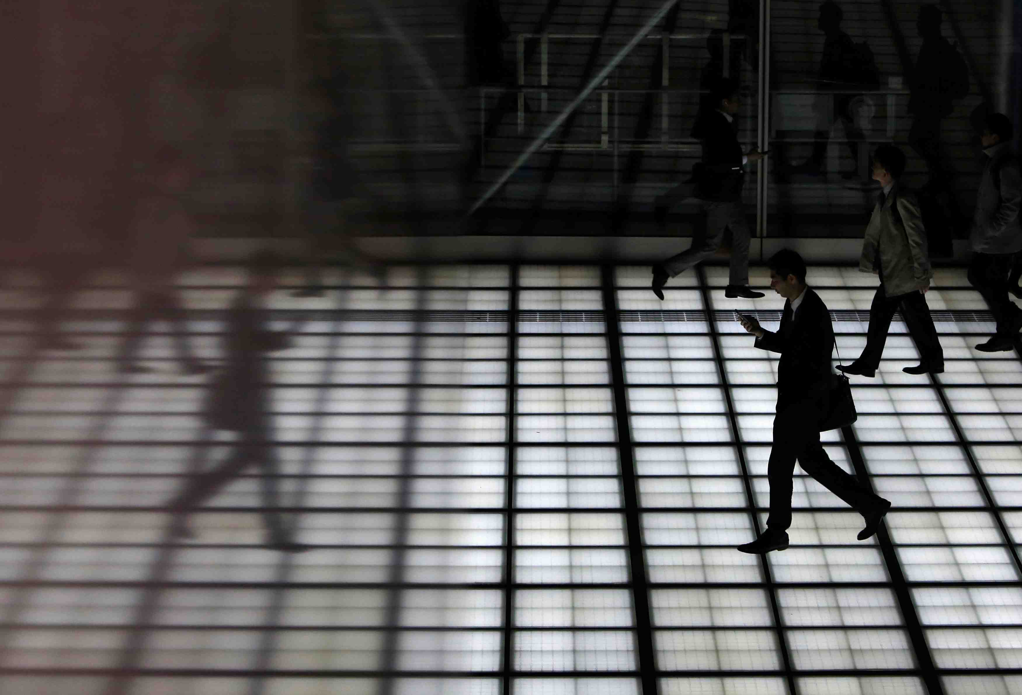 Japon: le secteur des services a un plus bas de trois ans