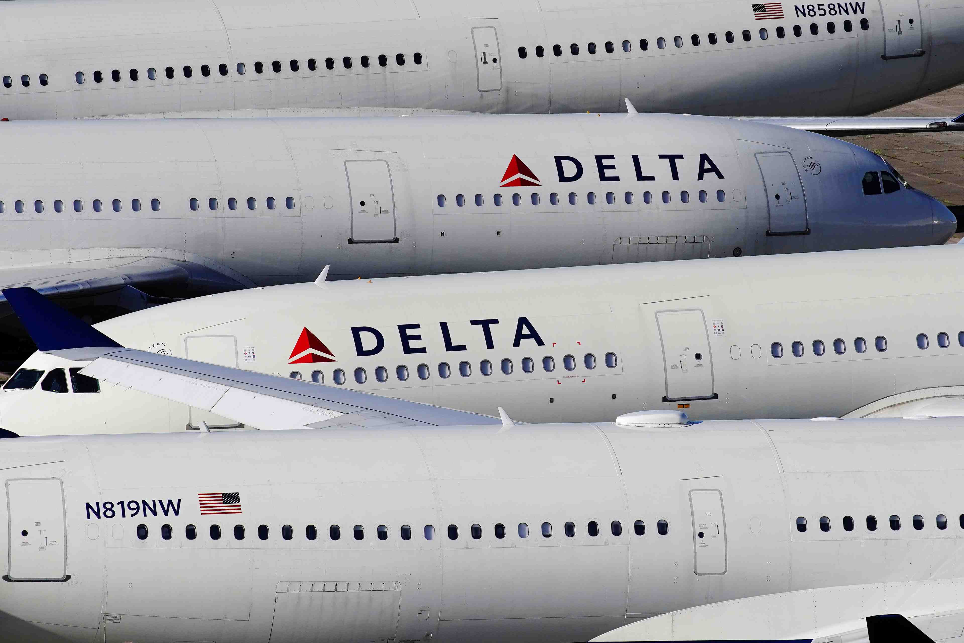 Delta air lines aura 7.000 pilotes de trop a l'automne