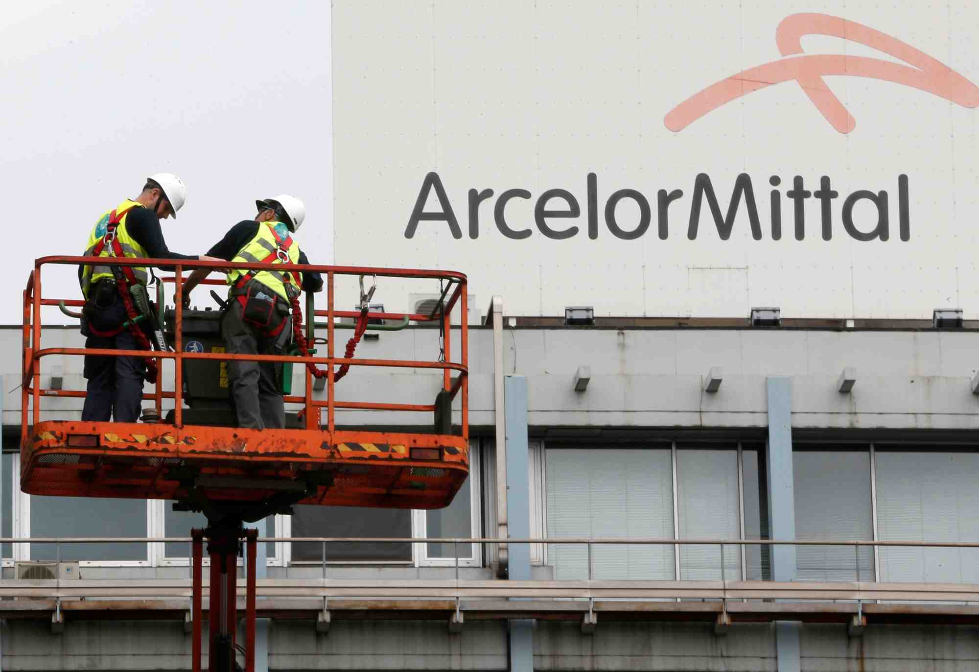 Arcelormittal etudie une fusion avec cleveland-cliffs aux etats-unis