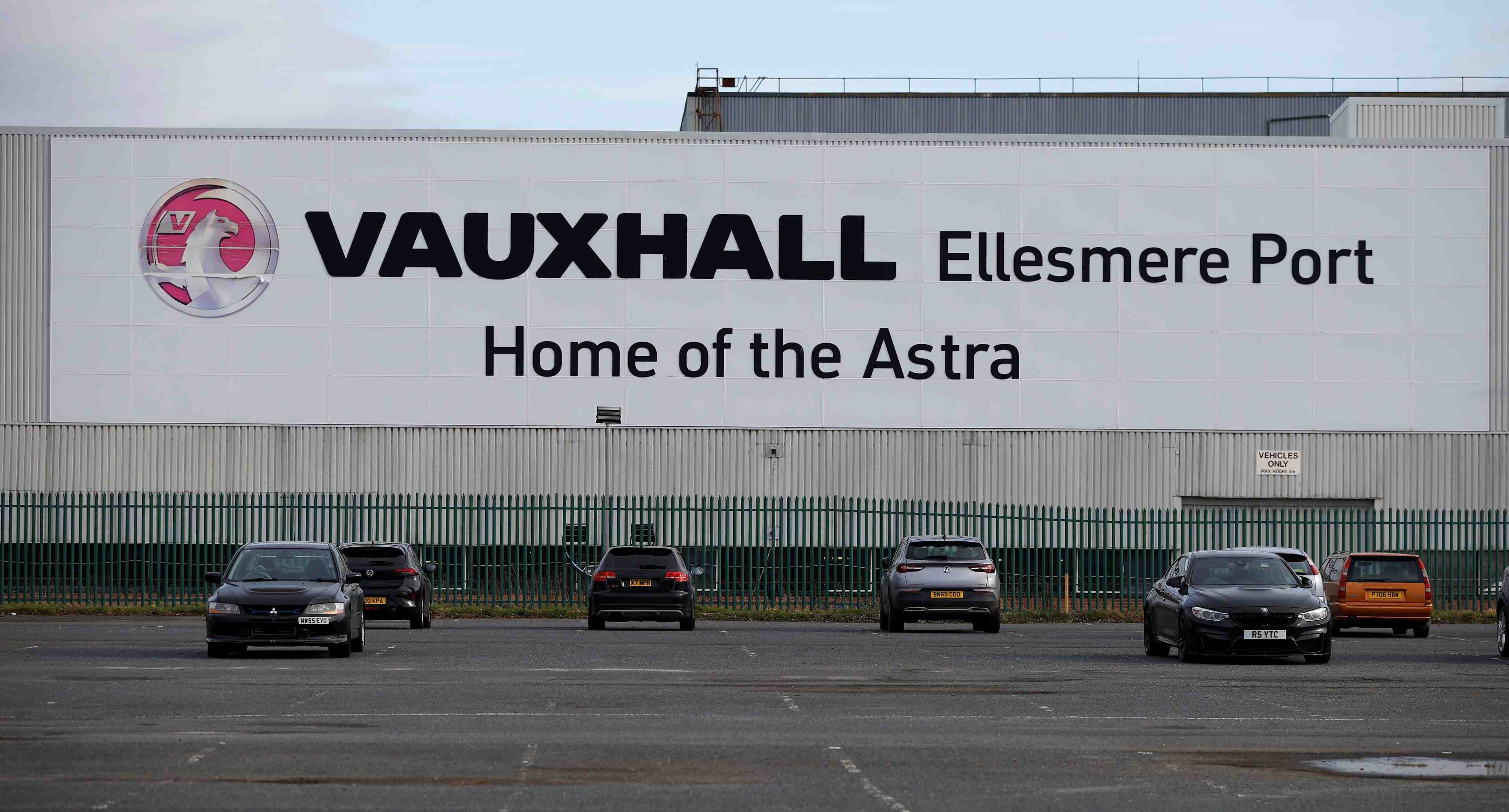 Gb: la decision sur le maintien du site d'ellesmere port connue jeudi