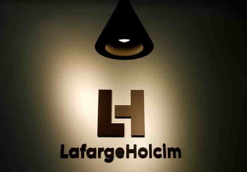 Lafargeholcim devrait annoncer des reductions de couts selon les medias
