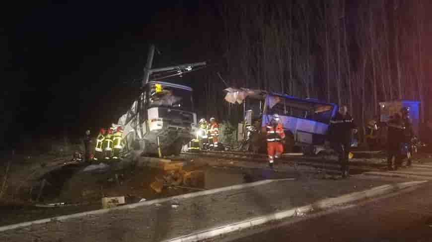Les etats-unis abrogent la 4 enfants tues, 19 blesses, dont 7 graves, dans la collision bus-ter
