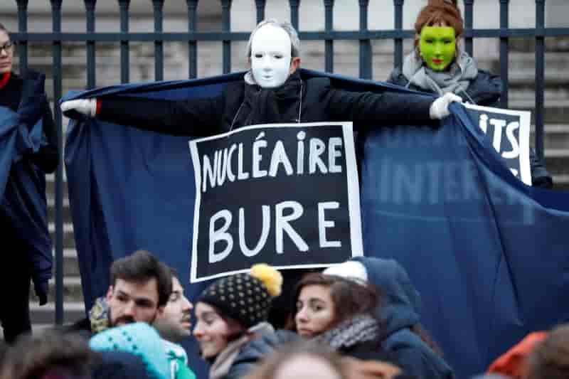 Evacuation des opposants au site d'enfouissement de bure