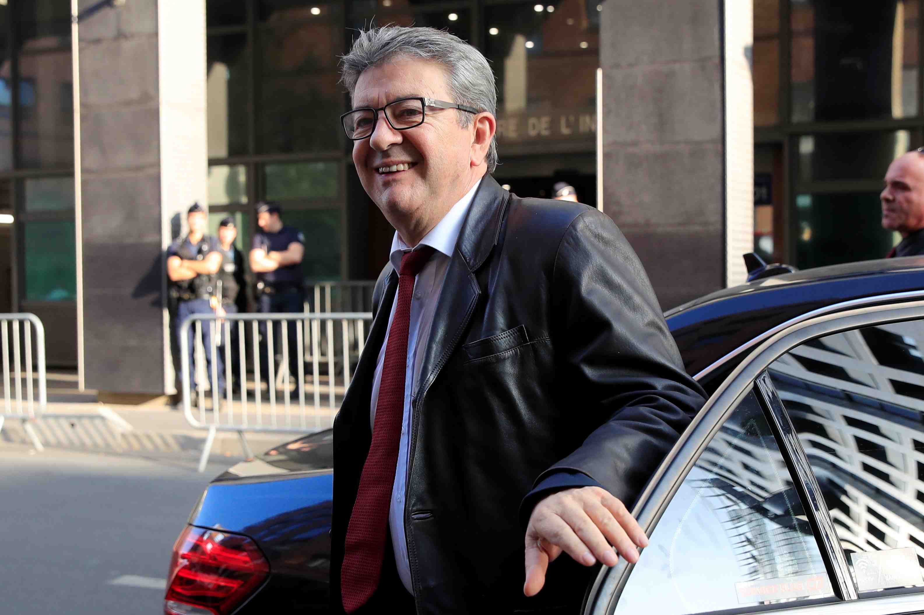 Apres la sortie de melenchon sur l'accent, larem propose une loi