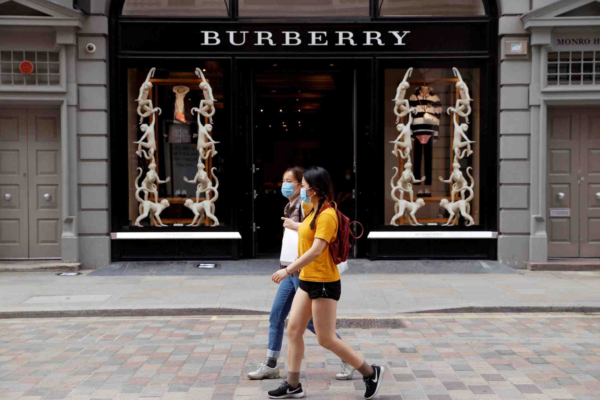 Photo d'archives d'un magasin burberry a covent garden, a londres