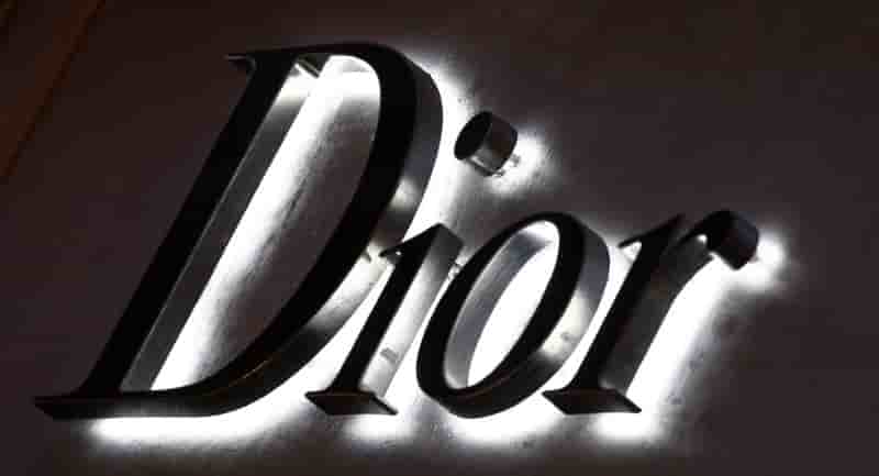 Kim jones (vuitton) prend la direction artistique de dior homme