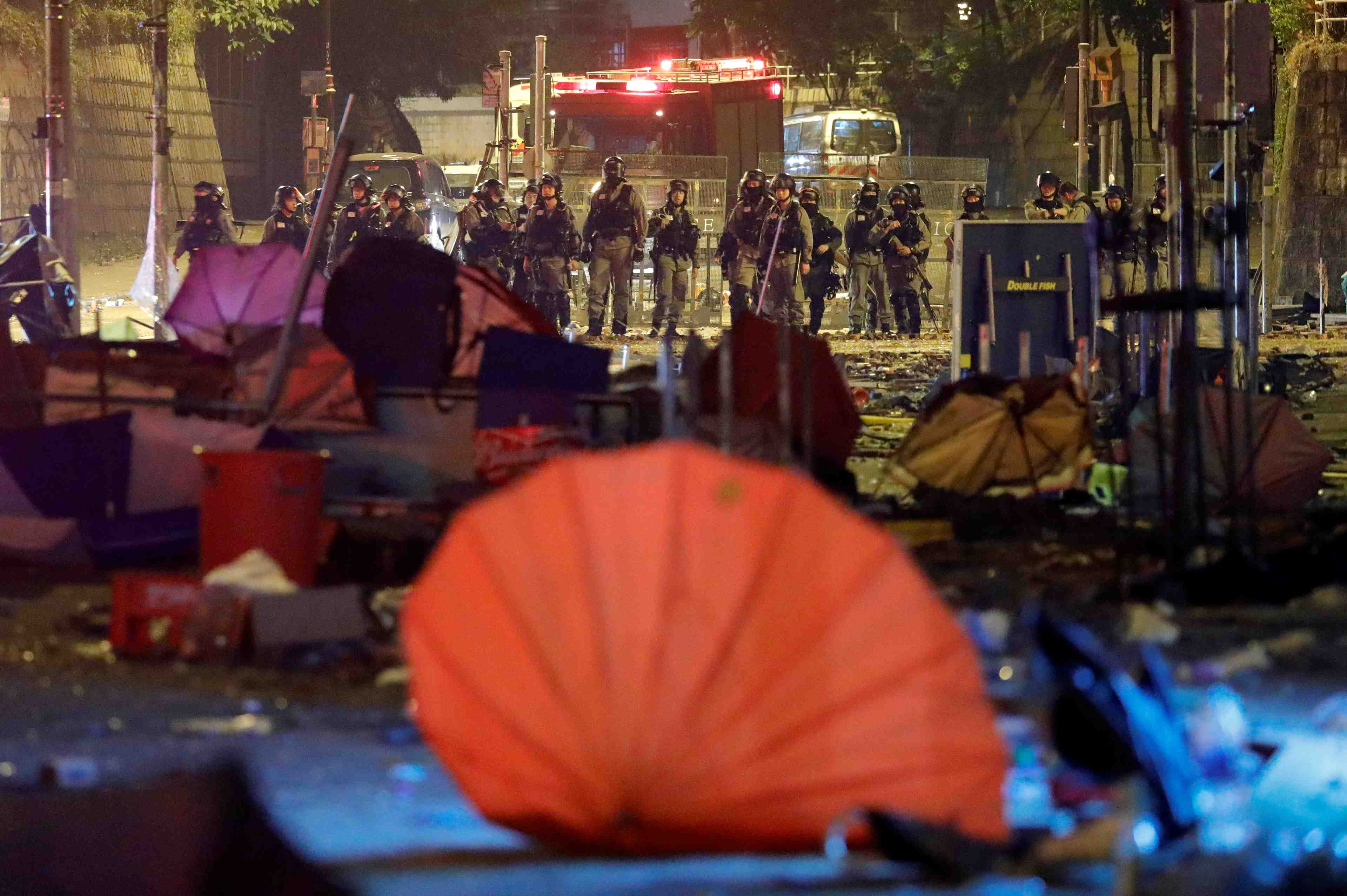 Le senat us soutient les manifestants de hong kong, colere de pekin