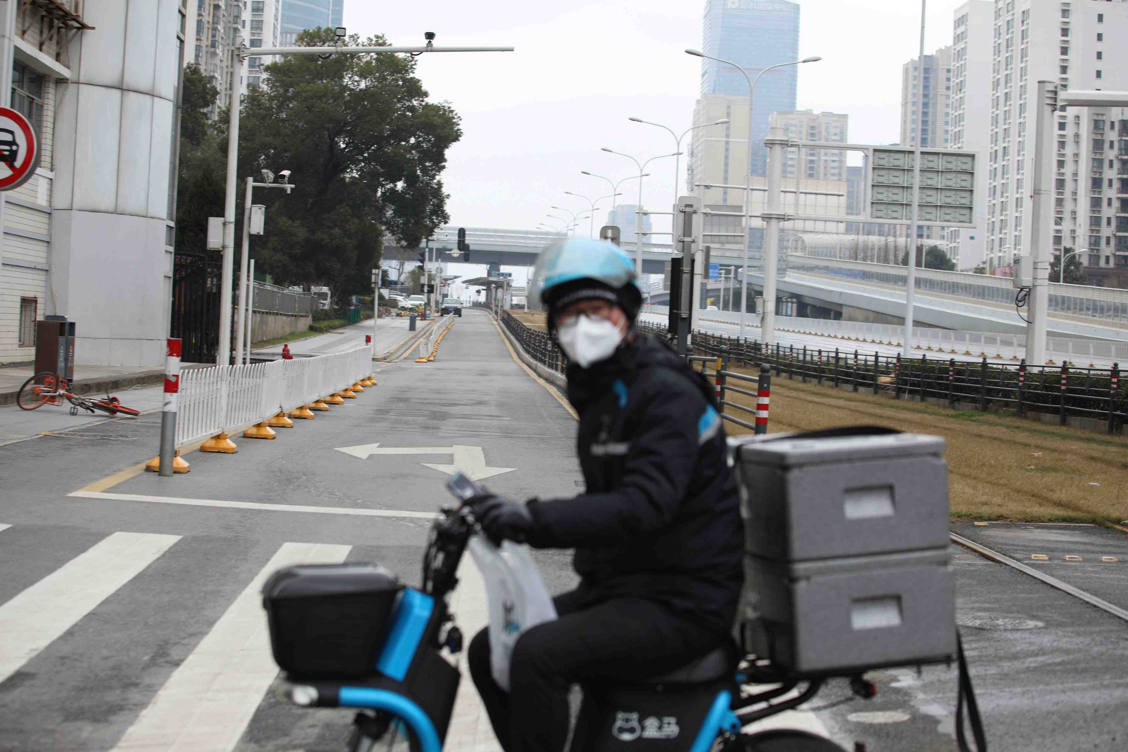 En chine, jeux video, yoga et preservatifs contre le coronavirus