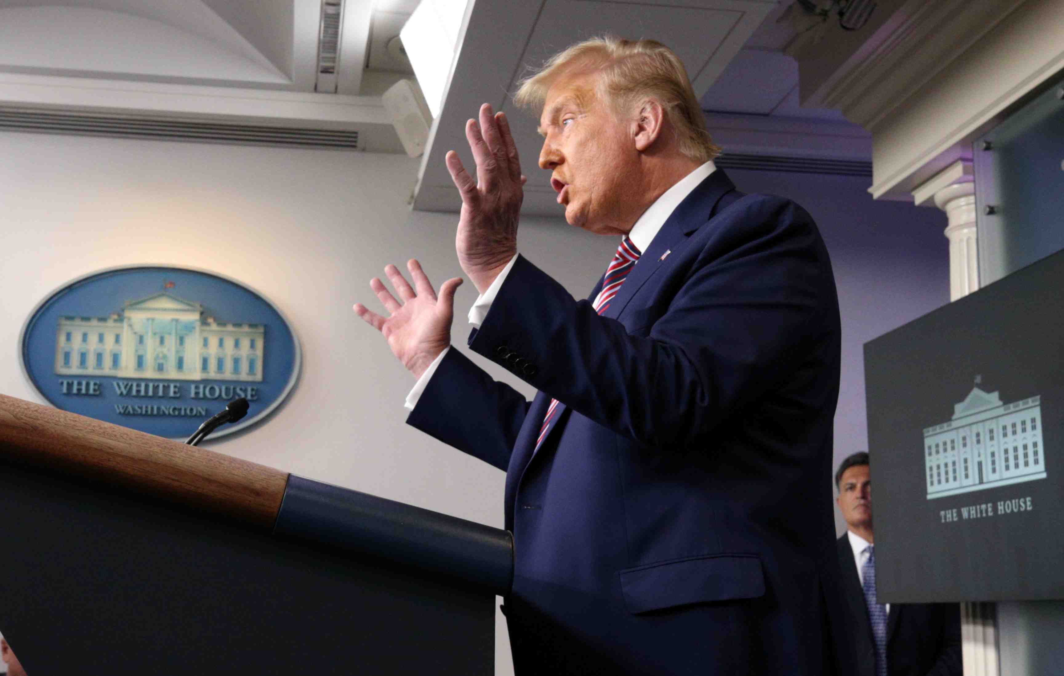 Usa: trump n'a pas paye d'impots lors de 10 des 15 dernieres annees, selon le new york times