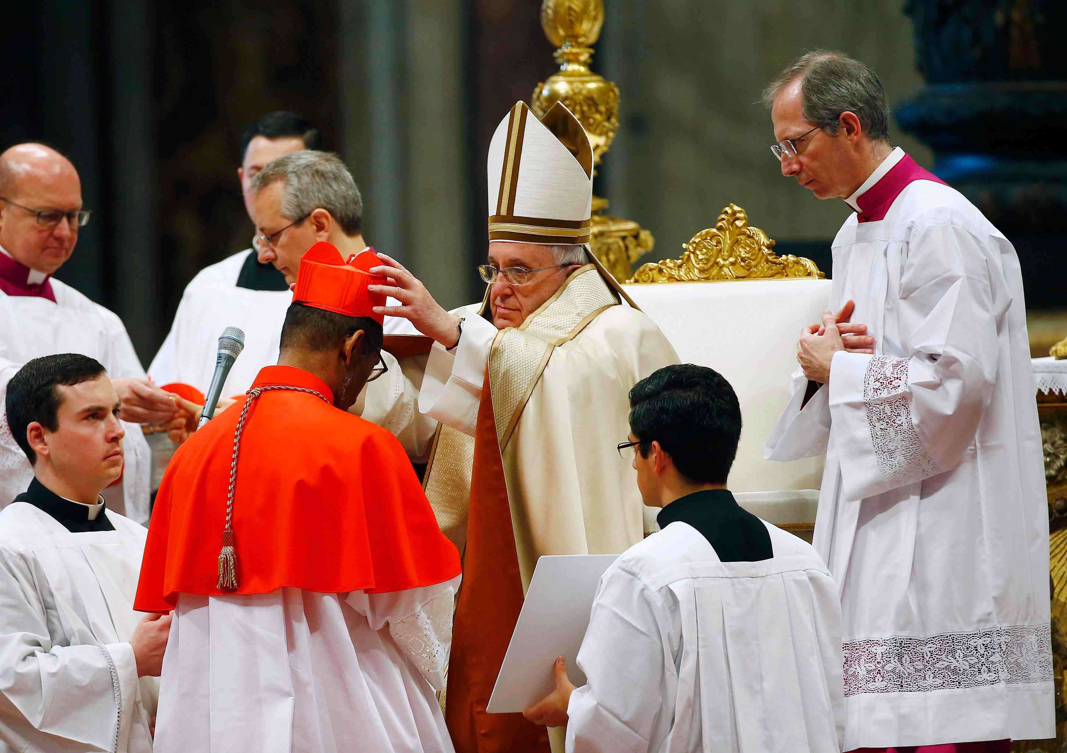 Le pape francois cree 20 nouveuax cardinaux