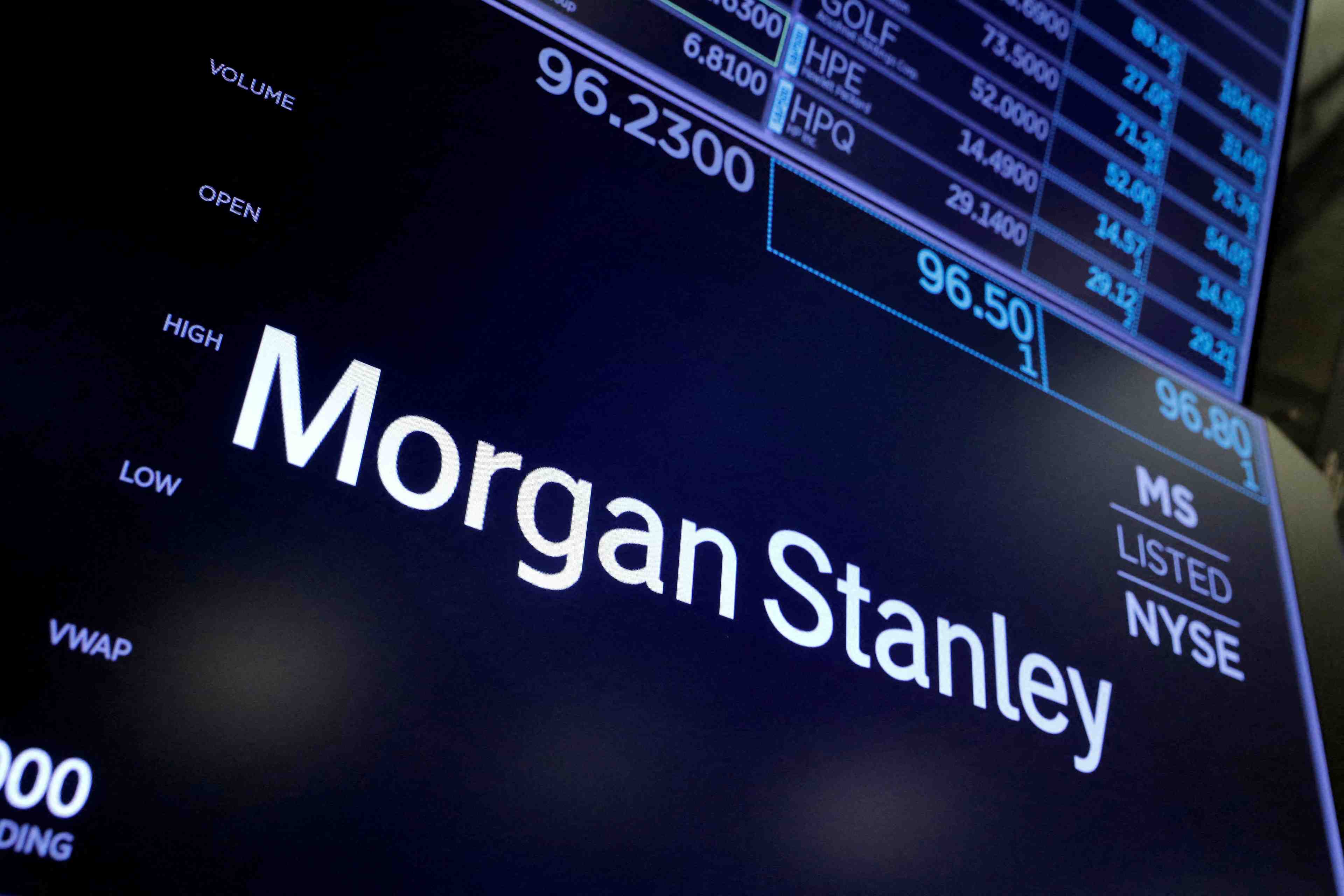 Morgan stanley: le quatrieme trimestre meilleur que prevu grace au m&a
