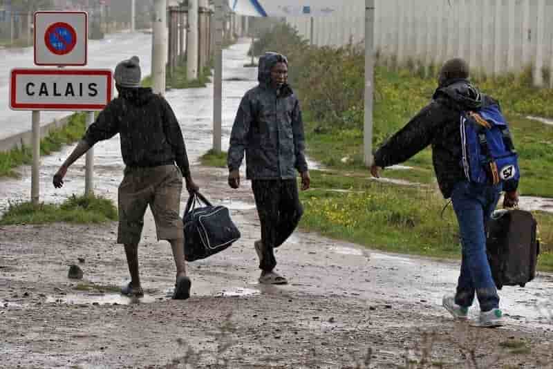 L'evacuation du camp de calais programmee lundi