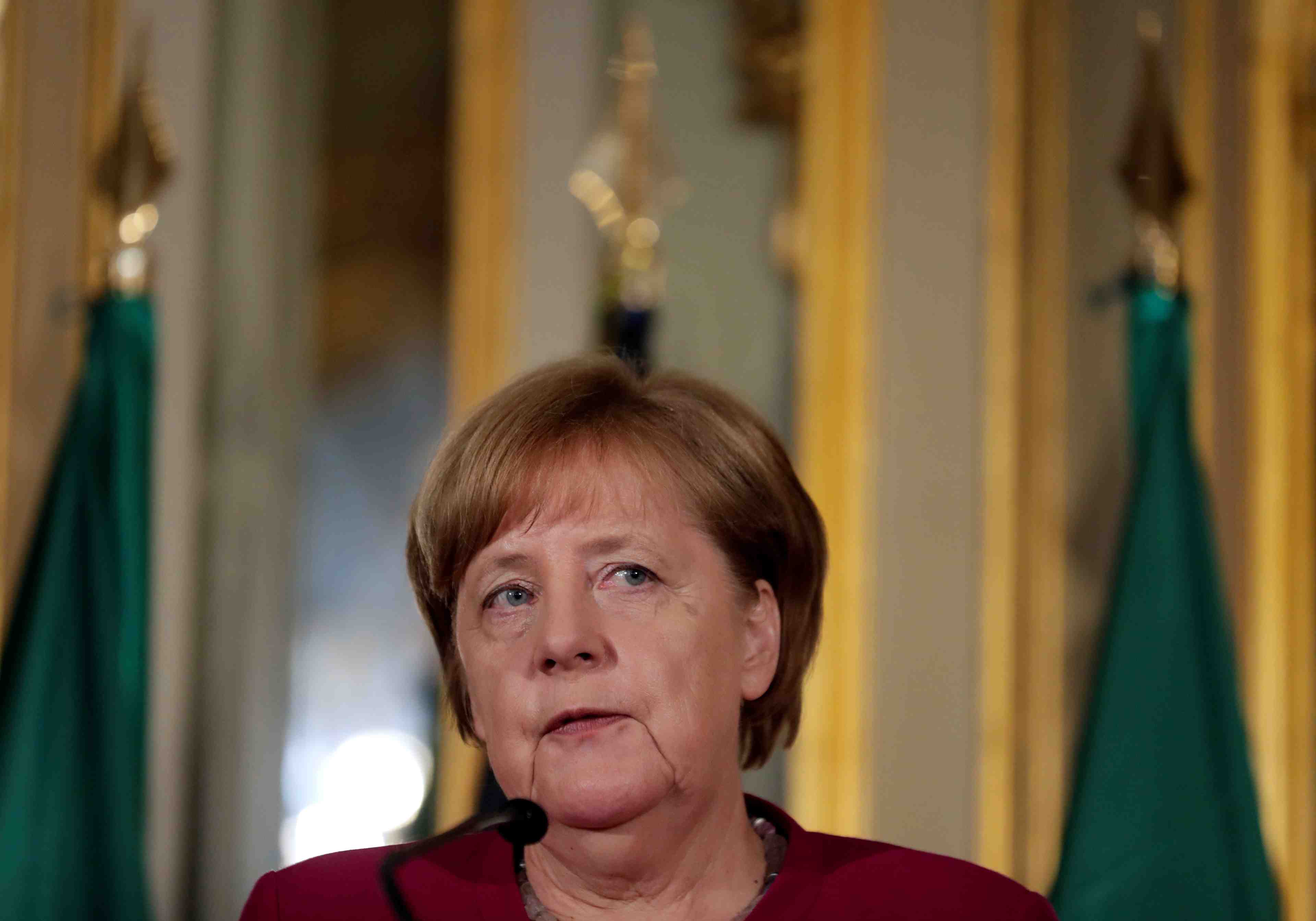 Pas de partage de la dette au sein de la zone euro, dit merkel