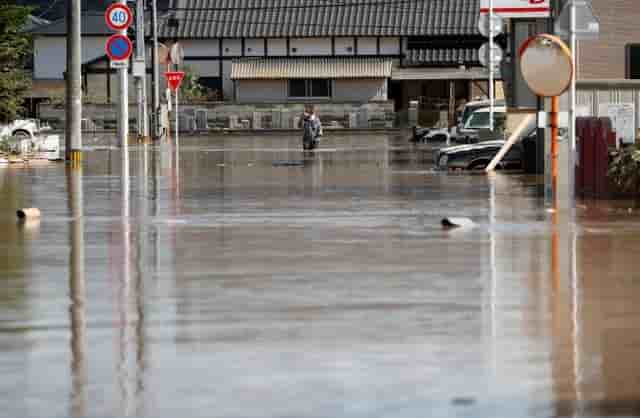 Apres les inondations, la canicule fait 14 morts au japon