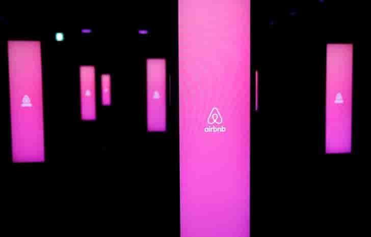 A paris, l'adjoint au logement veut durcir les mesures anti-airbnb