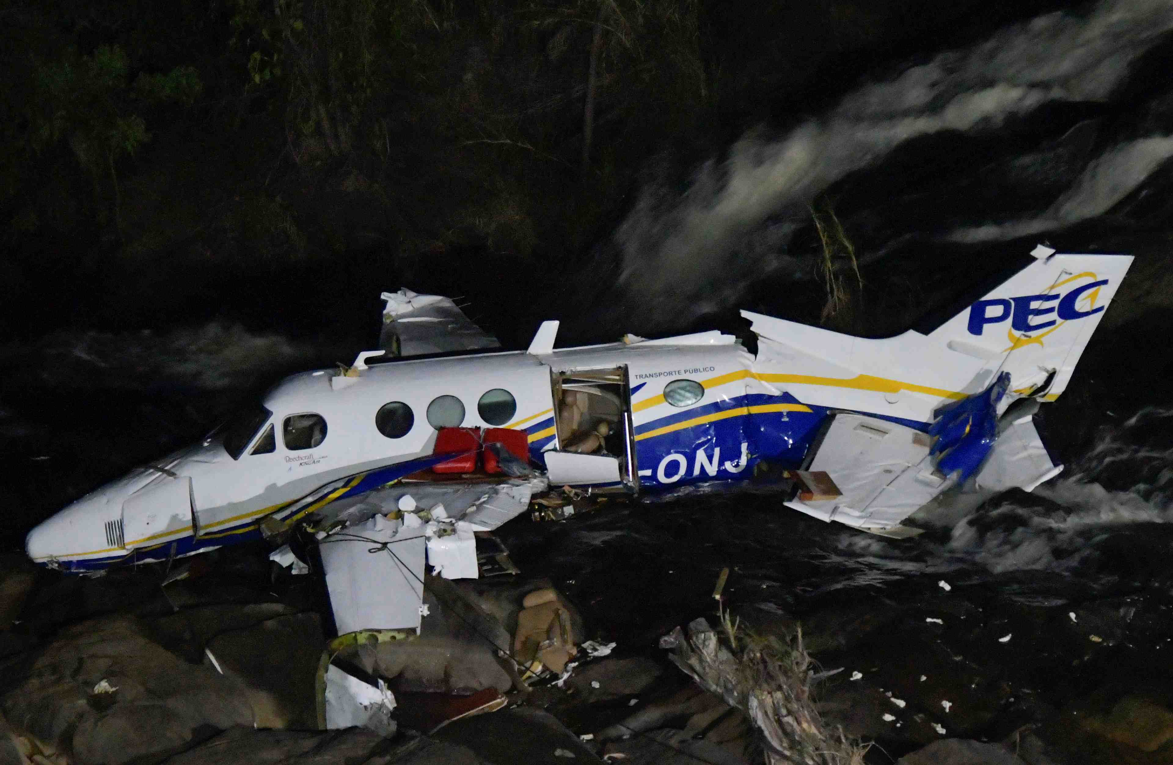 La chanteuse bresilienne marilia mendonca meurt dans un accident d'avion