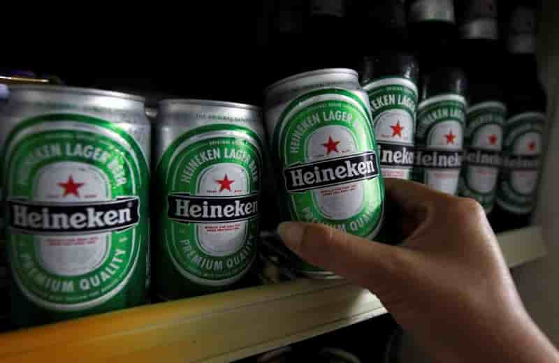 Heineken prevoit un ralentissement de la croissance de ses ventes en 2015