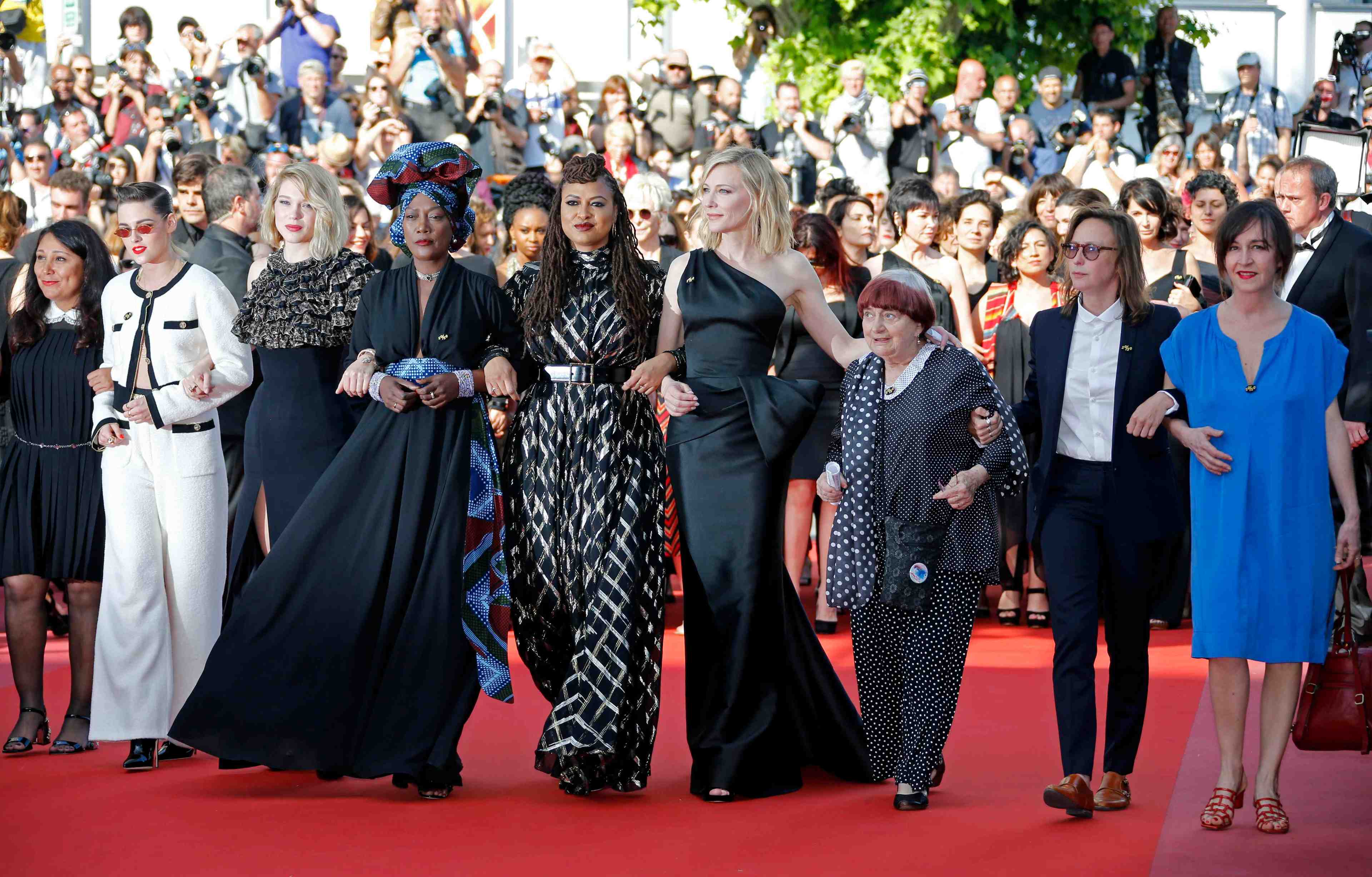 Montee des marches feministe au festival de cannes