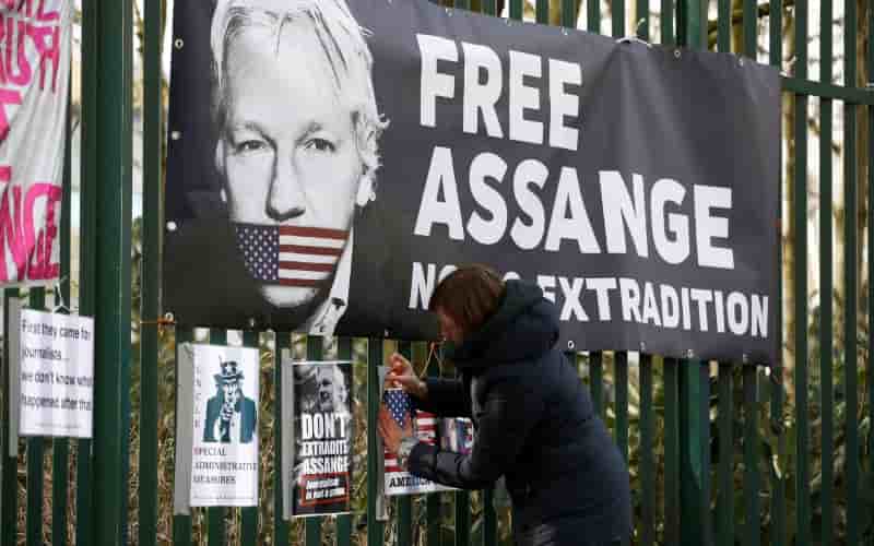 Assange deboute de sa demande de liberation sous caution