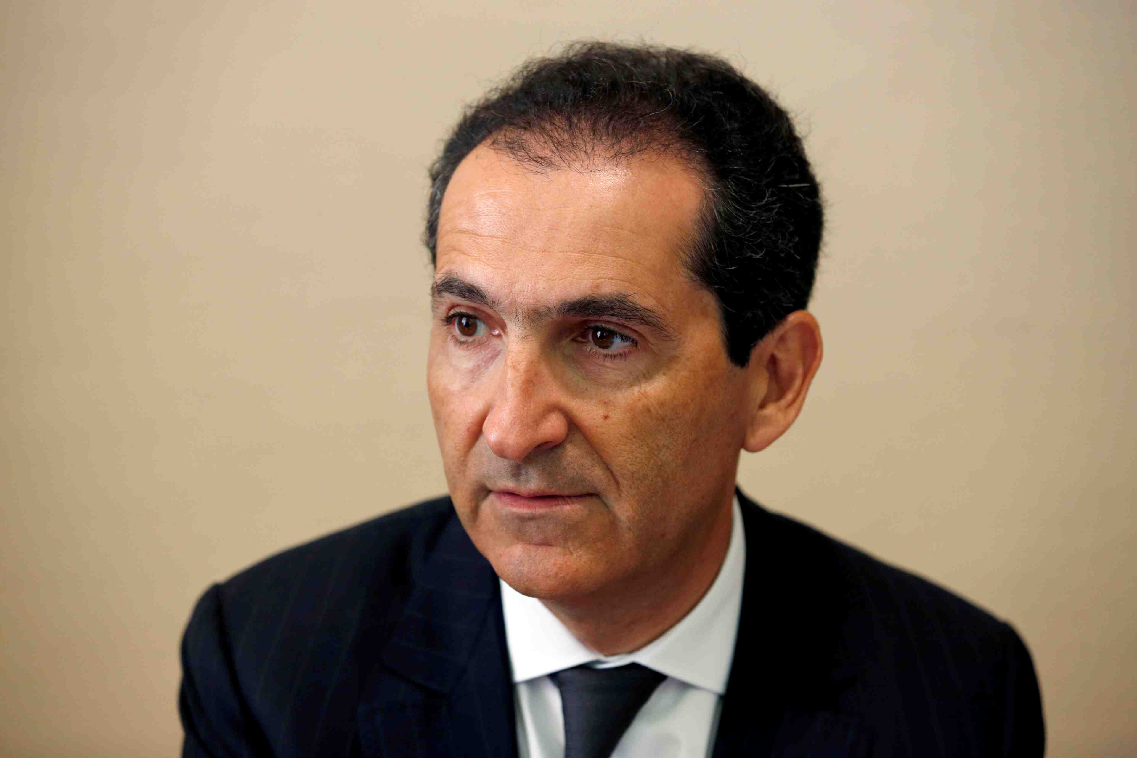 Exclusif: drahi en discussions pour acheter eutelsat, selon des sources