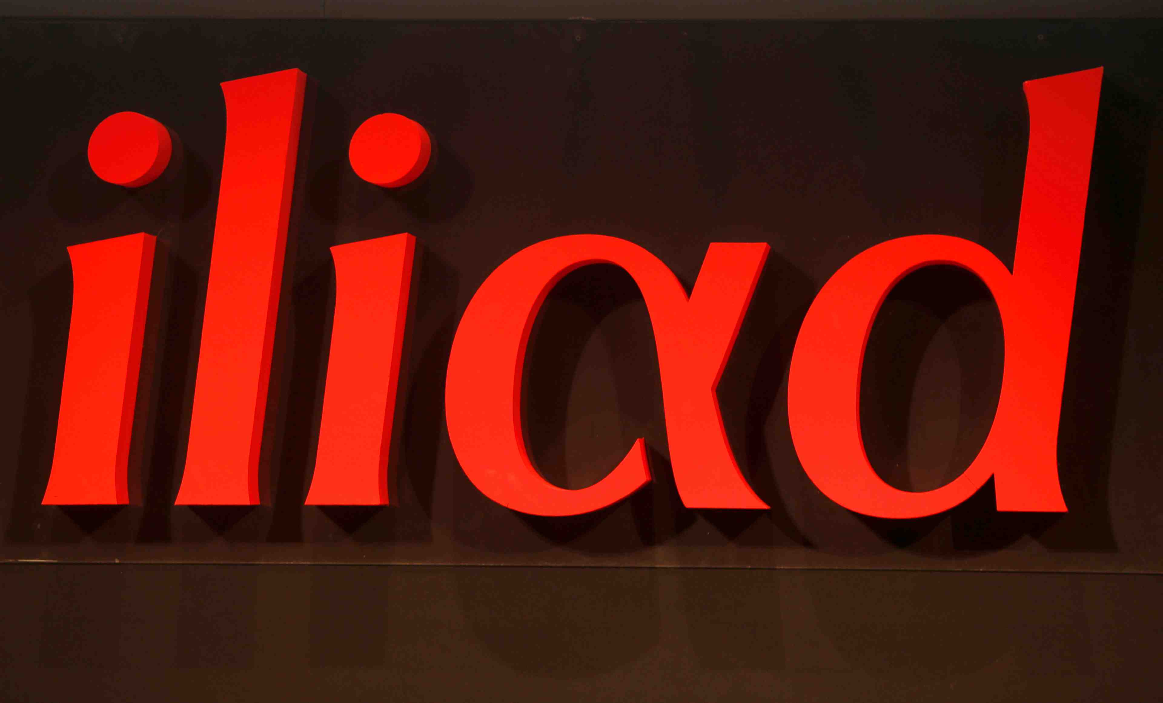 Iliad a fait une offre pour les activites italiennes de vodafone, rapporte bloomberg