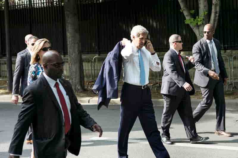 Kerry parle Irak avec des ministres de pays arabes à Paris