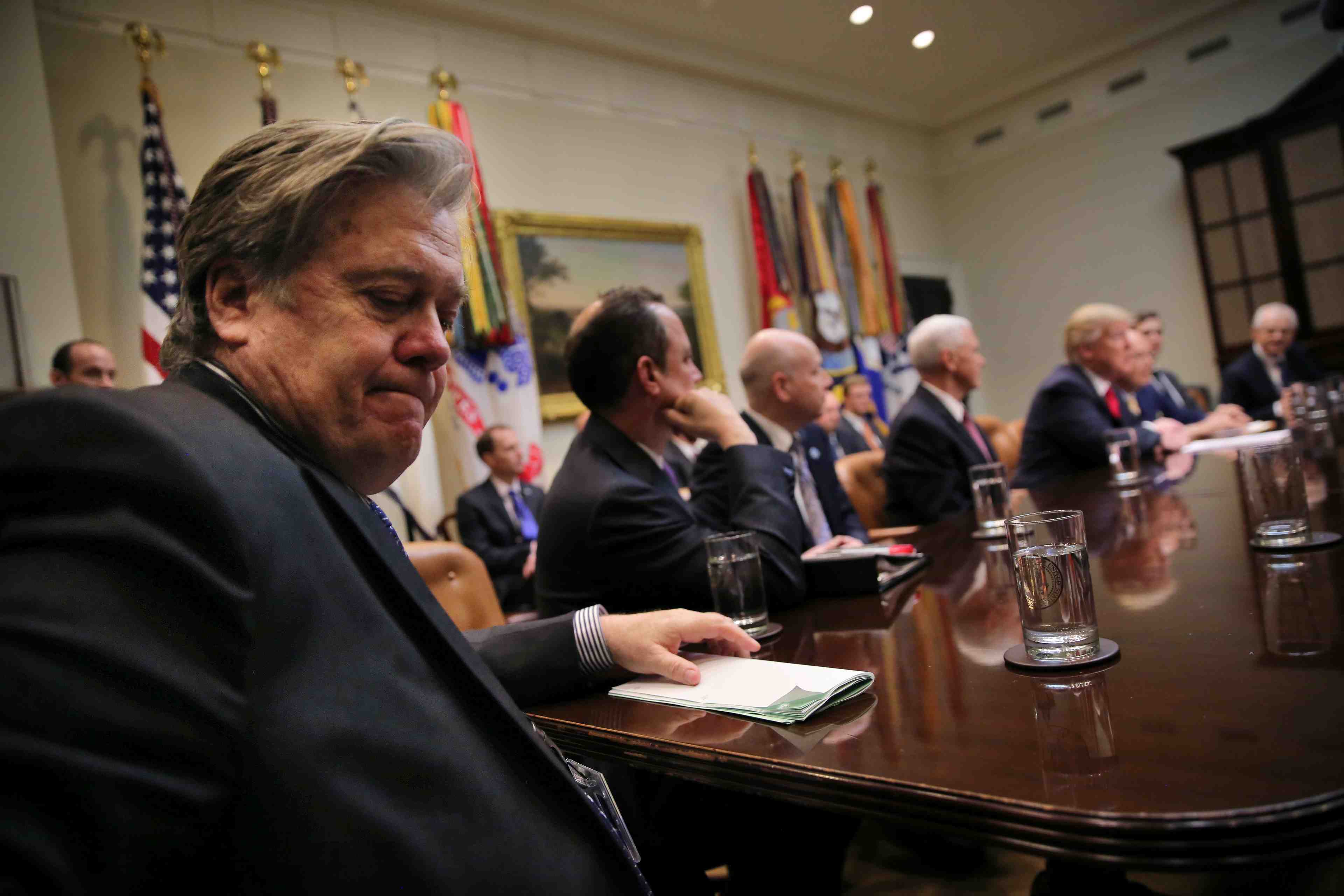 Bannon exhorte la droite americaine a s'unir derriere trump