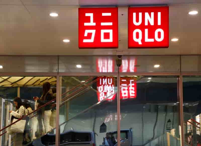 Fast retailing releve son objectif annuel apres un solide 2e trimestre