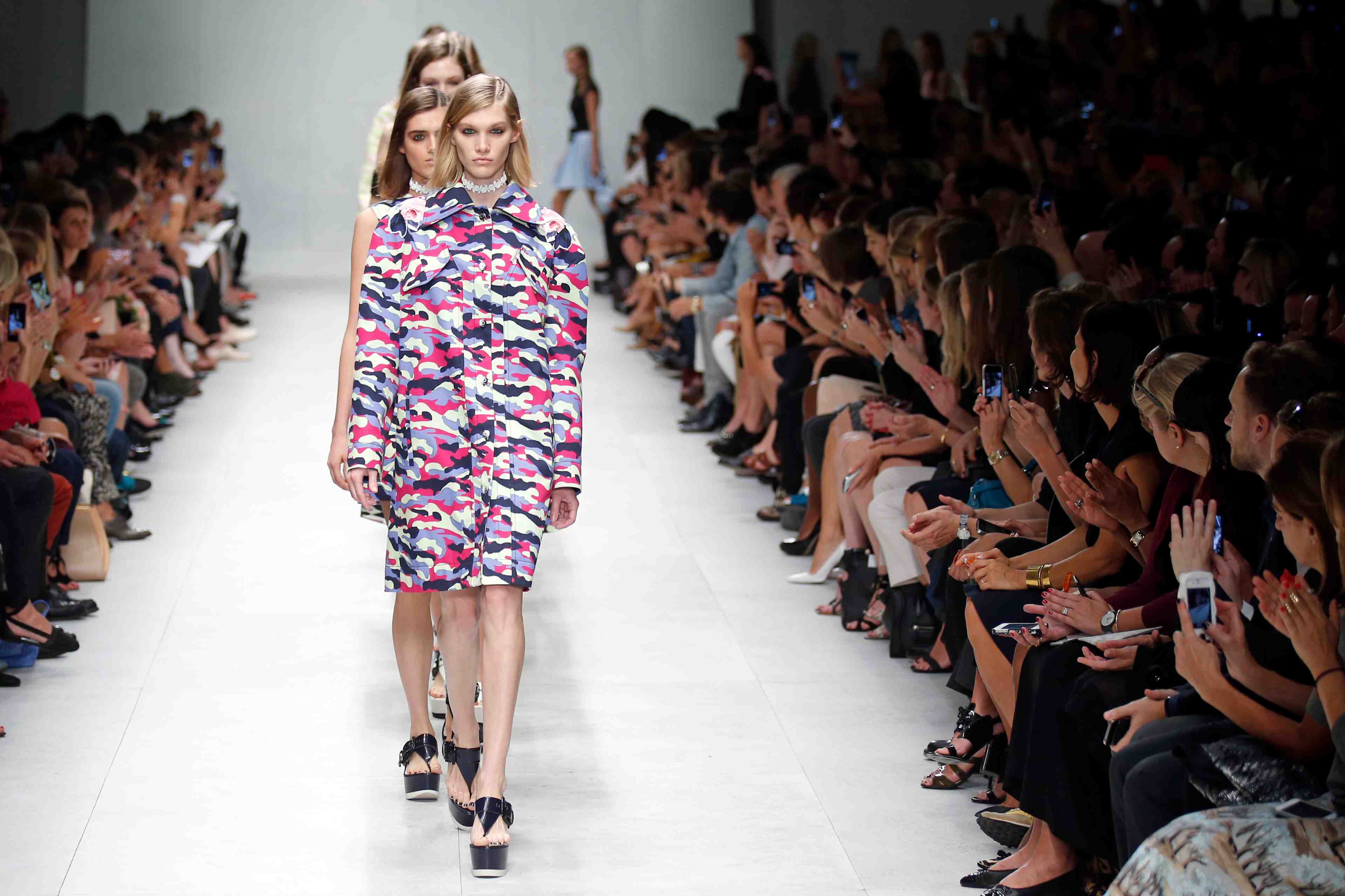 Mode: carven passe dans les mains du chinois icicle