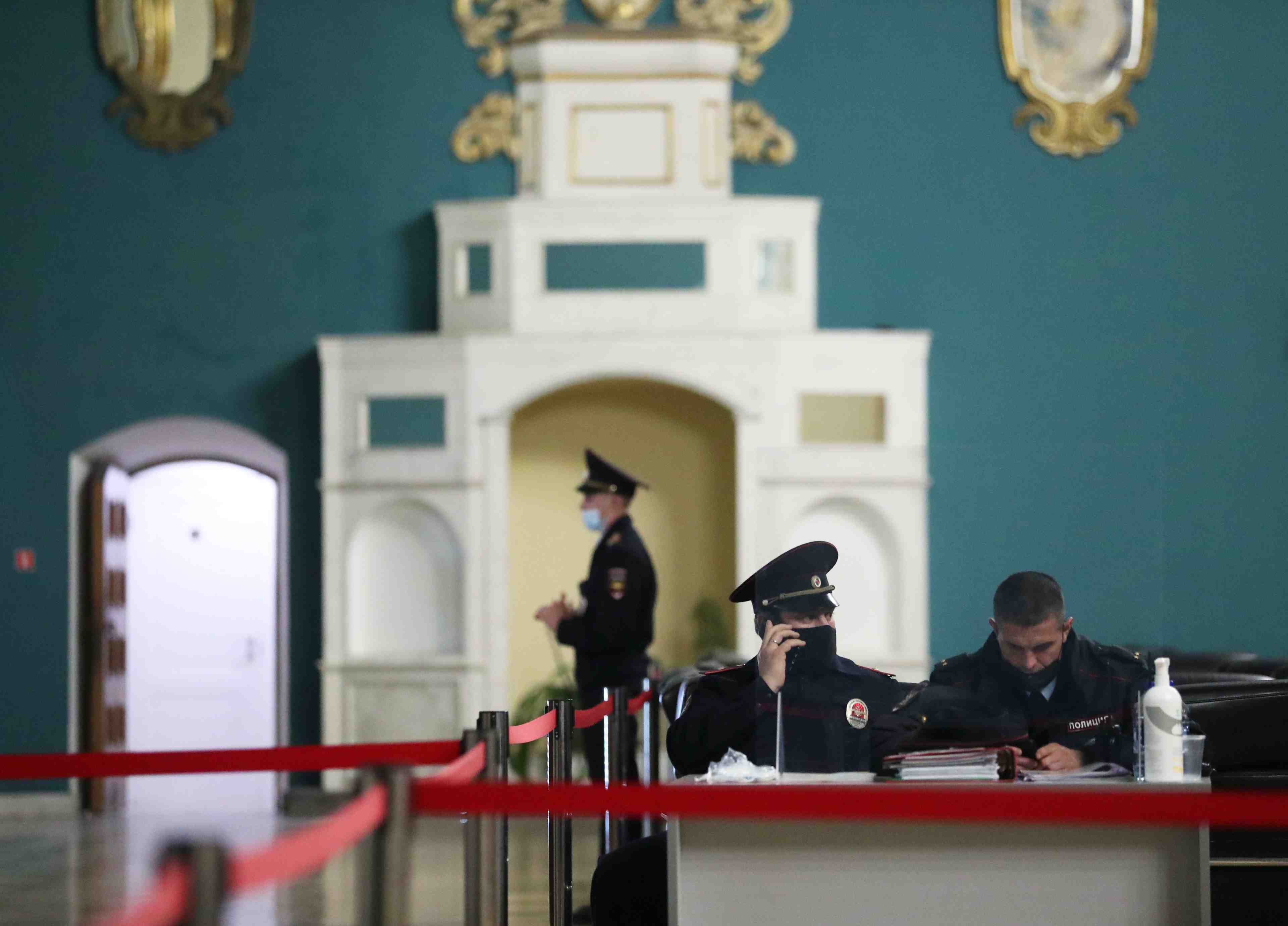 Russie: des vaincus aux elections veulent faire annuler des resultats "corrompus"